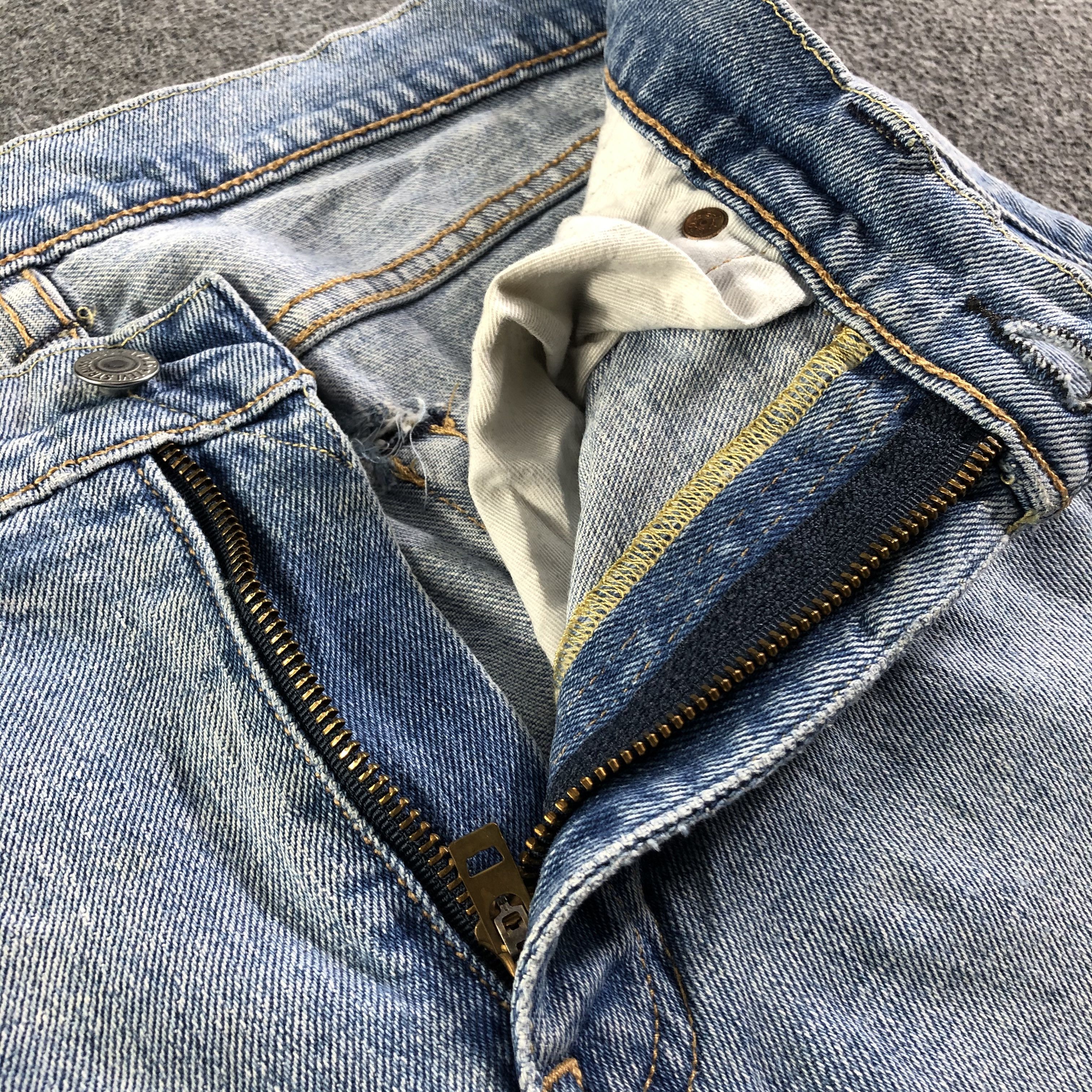 Levi's Vintage Blue Wash Levis 511 Jeans-J4427 Size US 32 / EU 48 - 9 Thumbnail