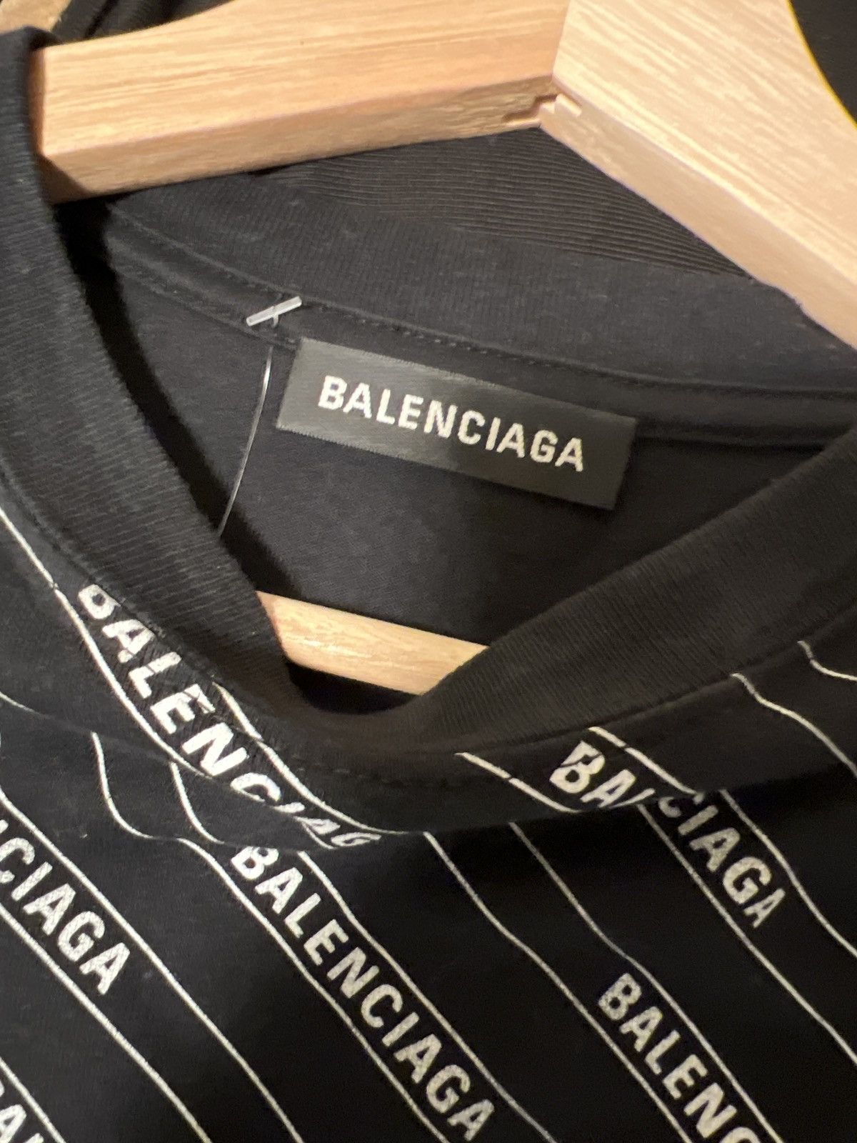 Balenciaga Balenciaga All Over Logo Print Shortsleeve T-Shirt Size US L / EU 52-54 / 3 - 3 Thumbnail