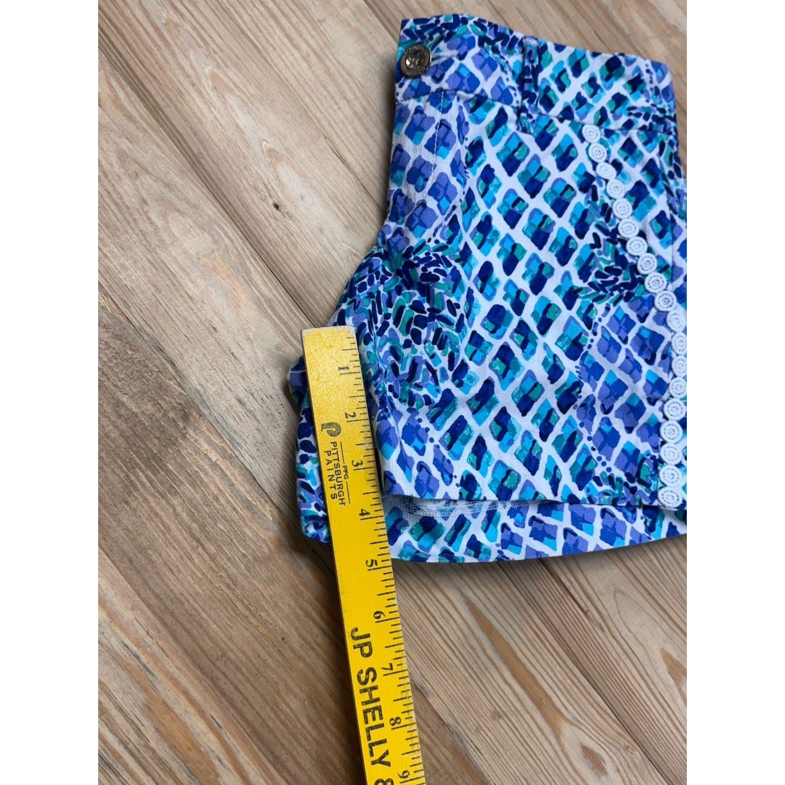 Lilly Pulitzer Lilly Pulitzer Callahan Shorts 0 White Pineapple 5” Blue Size 25" / US 0 / IT 36 - 11 Thumbnail