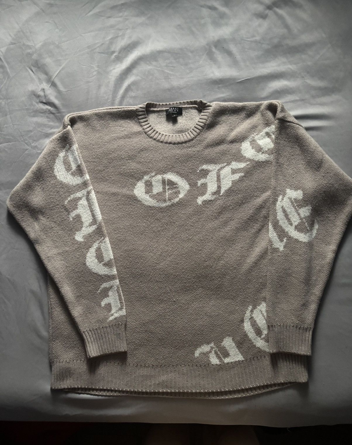 Other Large Beige Baggy OFCL Sweater Size US L / EU 52-54 / 3 - 1 Preview
