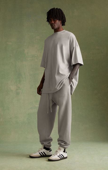 Essentials Fear of God Essentials T Shirt Silver Cloud Size US L / EU 52-54 / 3 - 2 Thumbnail