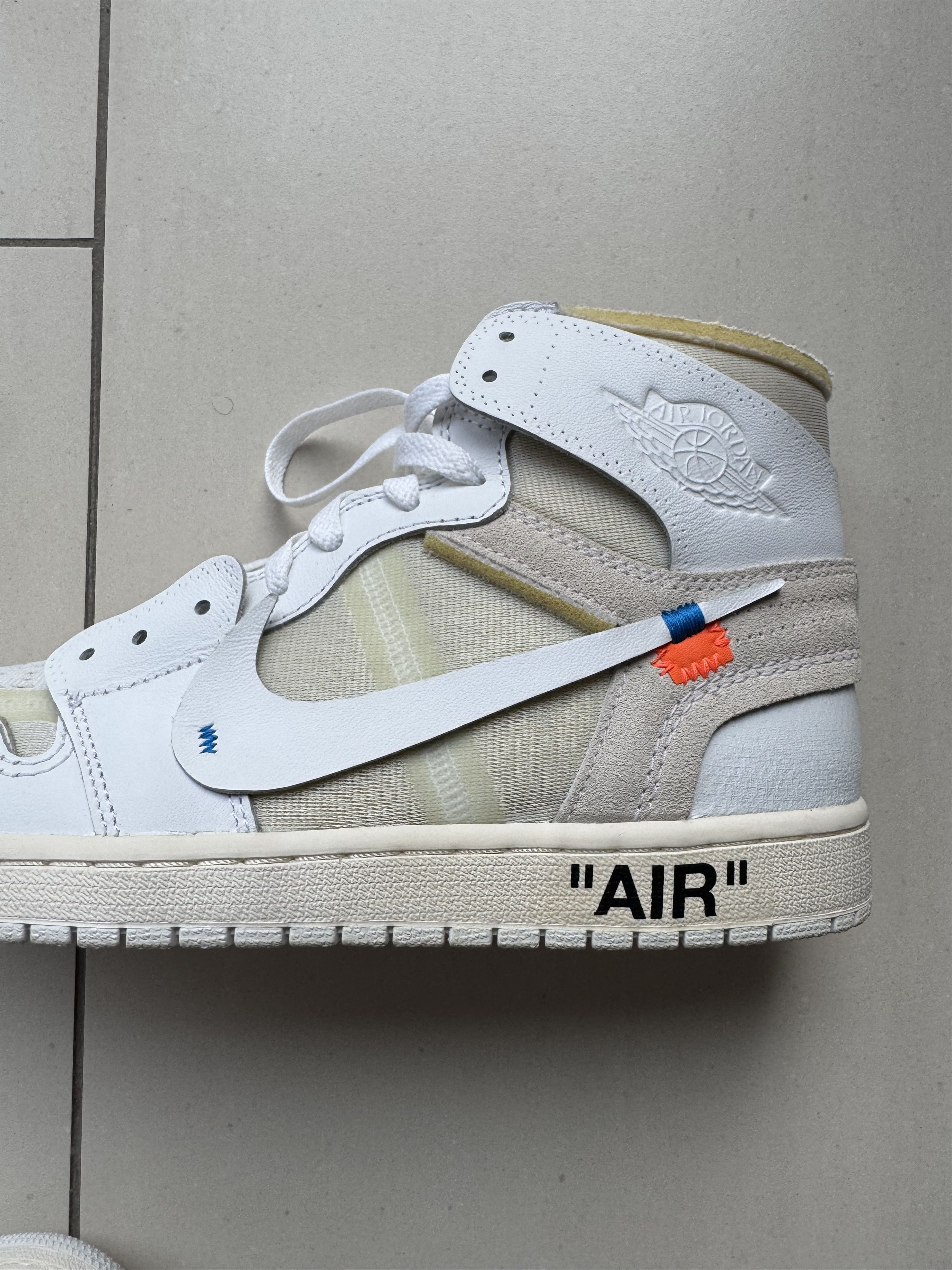Nike × Off-White Jordan 1 Retro High Off-White Euro Size US 9.5 / EU 42-43 - 8 Thumbnail