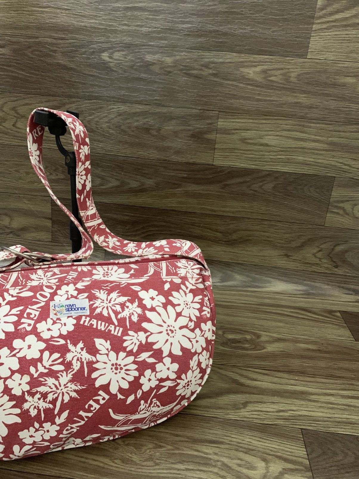 Reyn Spooner Sling Bag RAYN SPOONER Hawaian USA Size ONE SIZE - 1 Thumbnail