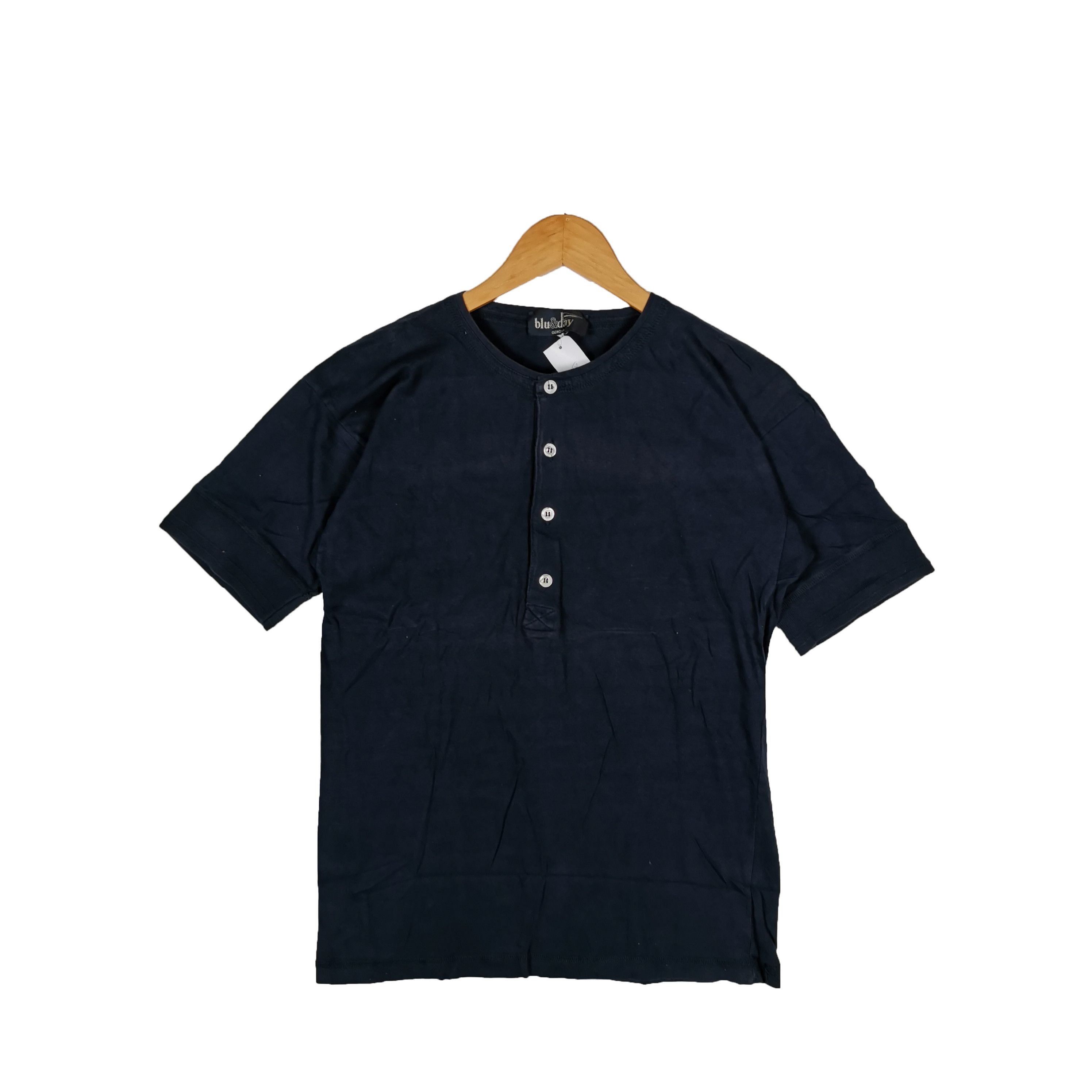 Designer × Vintage Vintage 70s T-Shirt Italian Designer 4 Buttons Up Tees Size US S / EU 44-46 / 1 - 1 Thumbnail