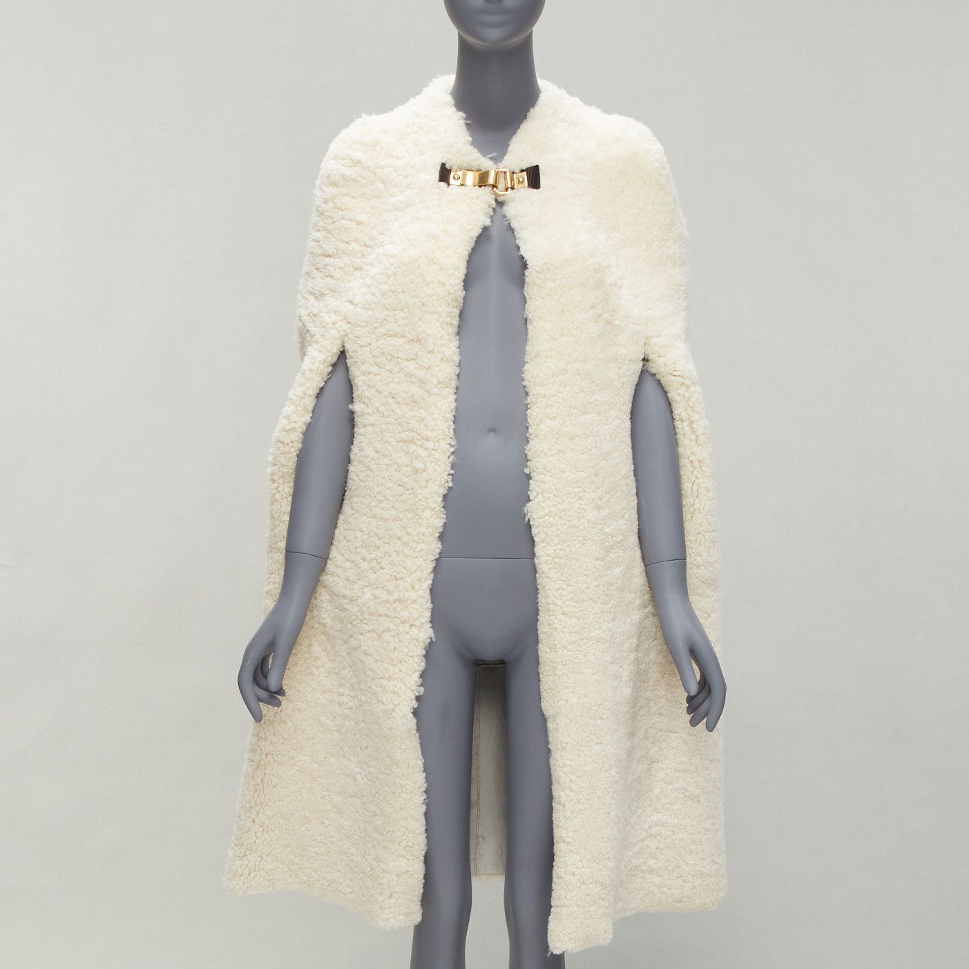 Celine rare OLD CELINE Phoebe Philo 2010 Runway gold buckle cream shearling cape FR36 Size S / US 4 / IT 40 - 1 Thumbnail