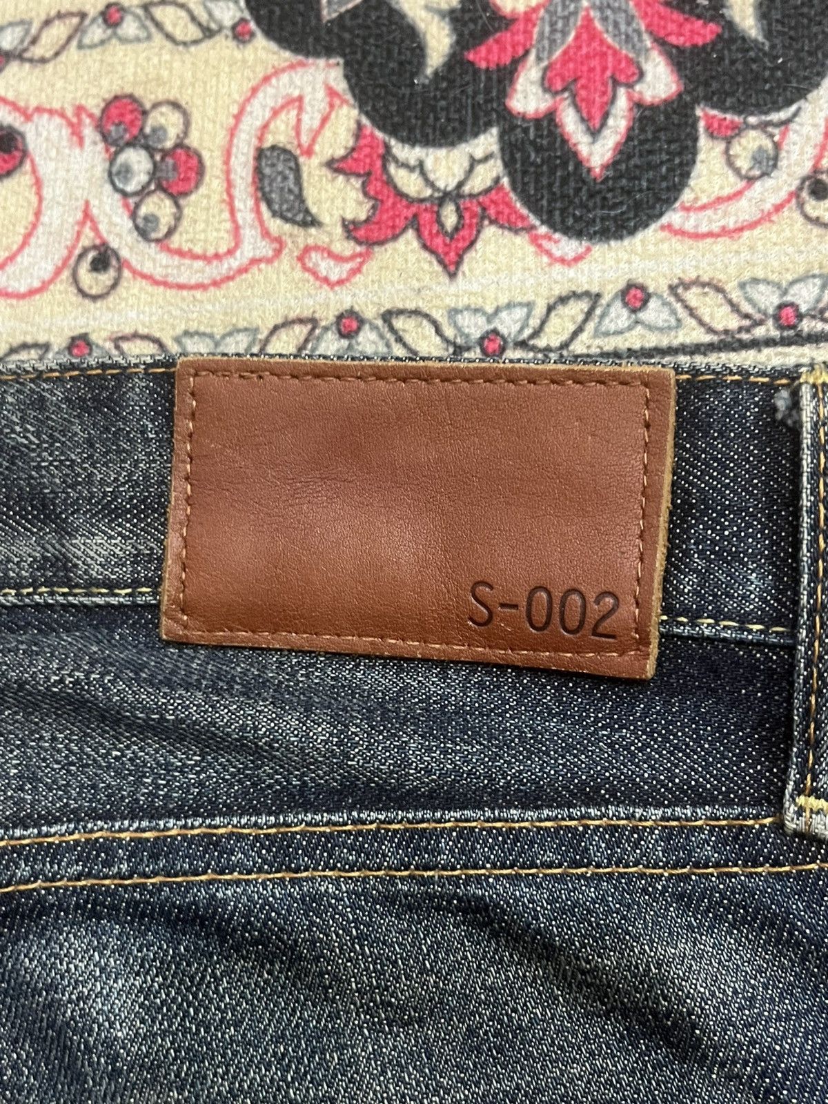 Undercover × Uniqlo Vintage Japanese Uniqlo Dark Blue Faded Washed Whisker Jeans Size US 32 / EU 48 - 8 Thumbnail