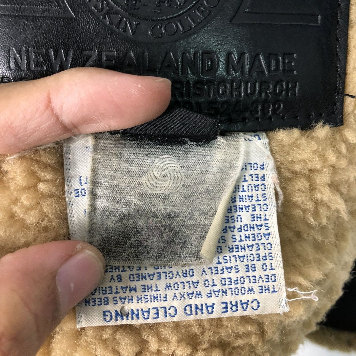Canterbury of New Zealand 🔥VINTAGE GENUINE LEATHER JACKET SHEARLING CANTERBURY Size US M / EU 48-50 / 2 - 21 Thumbnail