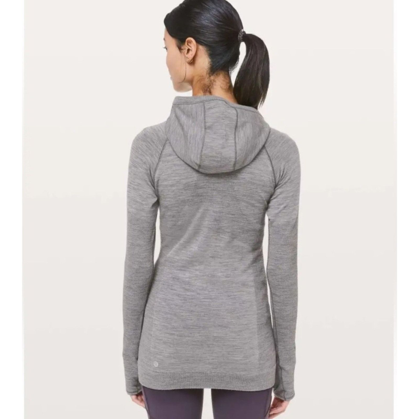 Lululemon Lululemon Swiftly Tech Wool Pullover Seamless Thumbholes Size M / US 6-8 / IT 42-44 - 2 Thumbnail