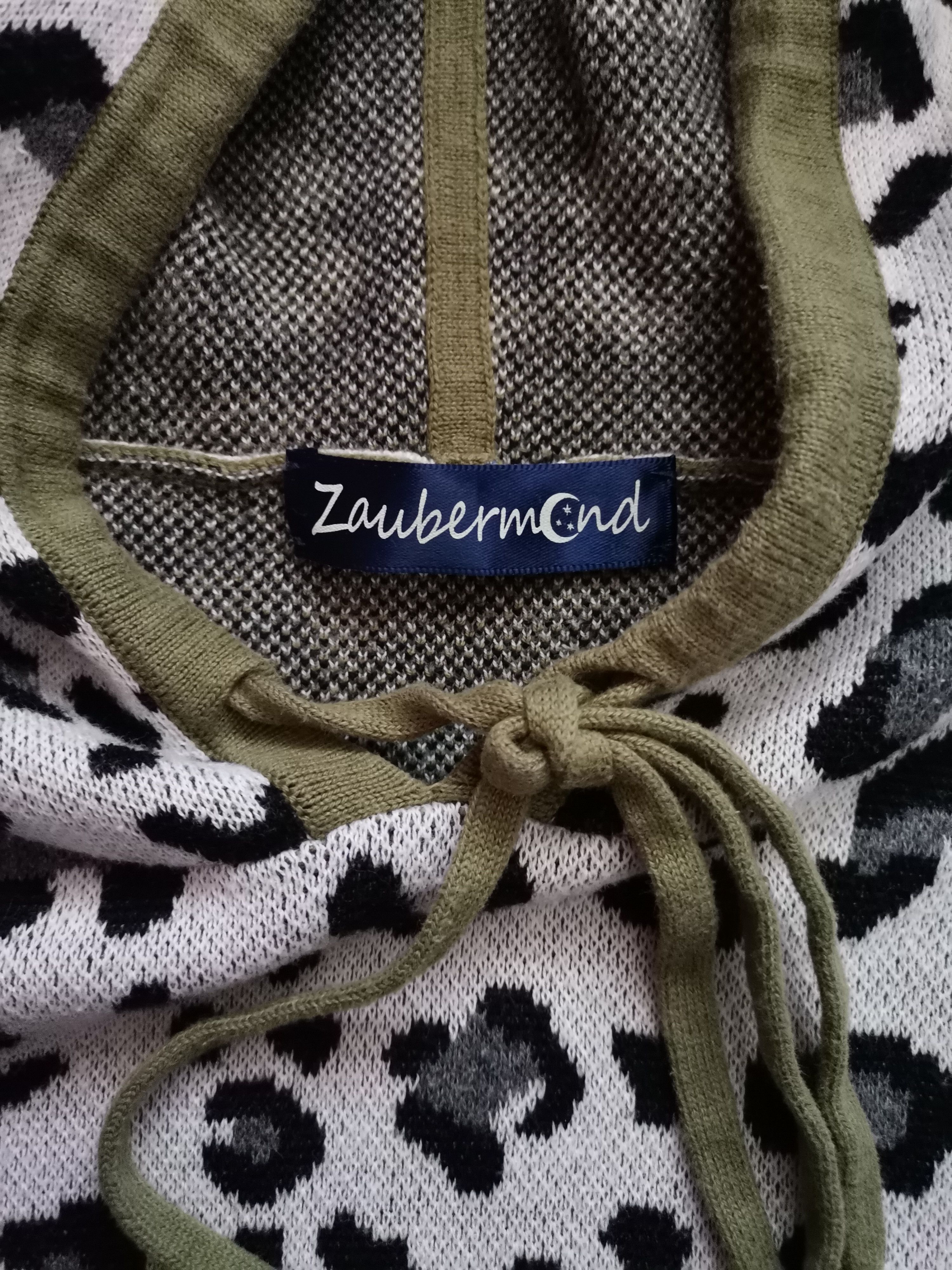 Japanese Brand Zaubermond Women's Cheetah Hoodie Size XS / US 0-2 / IT 36-38 - 2 Thumbnail