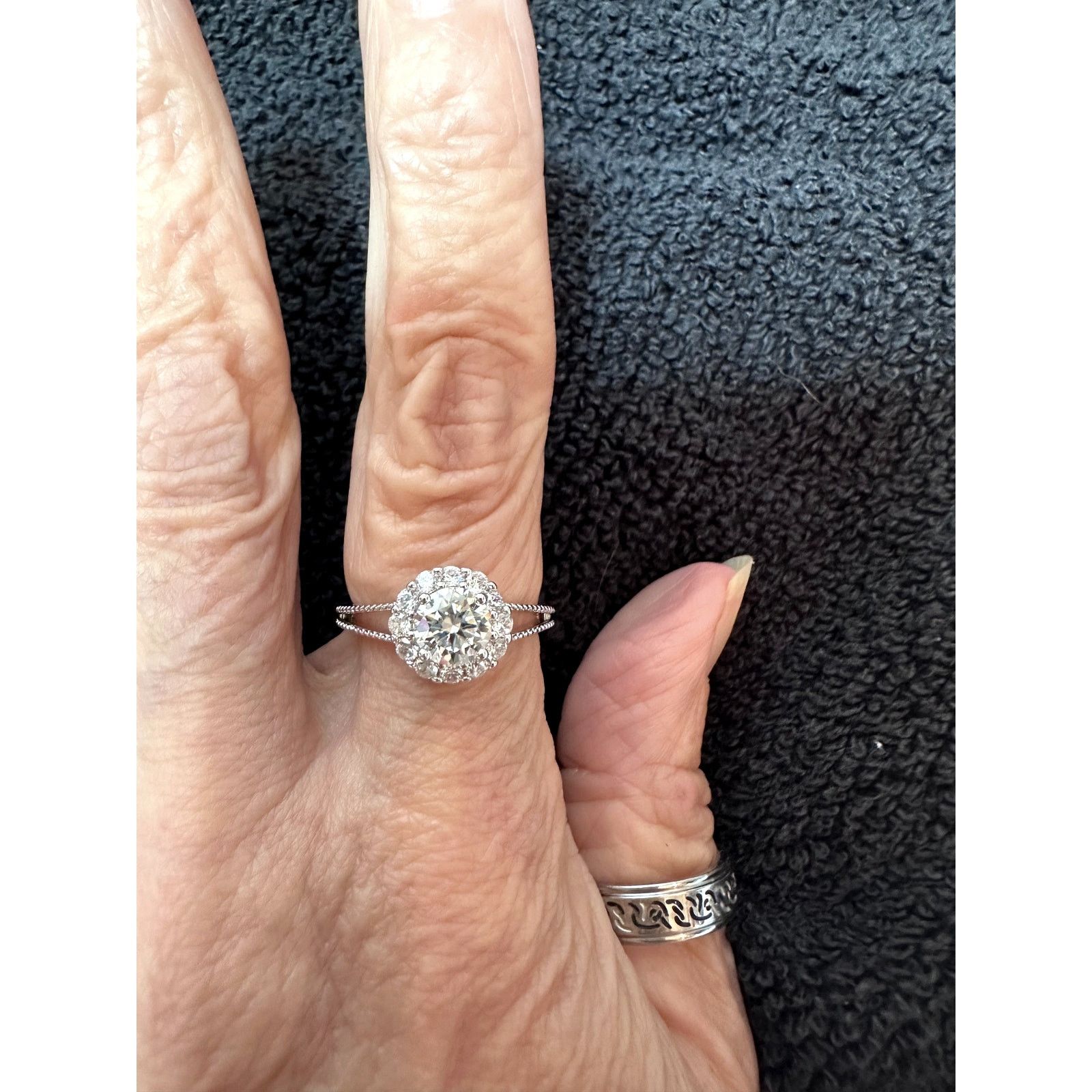 Other 1 ct Moissanite Round Cut Ring with Moissanite Accents 8 Size ONE SIZE - 20 Thumbnail