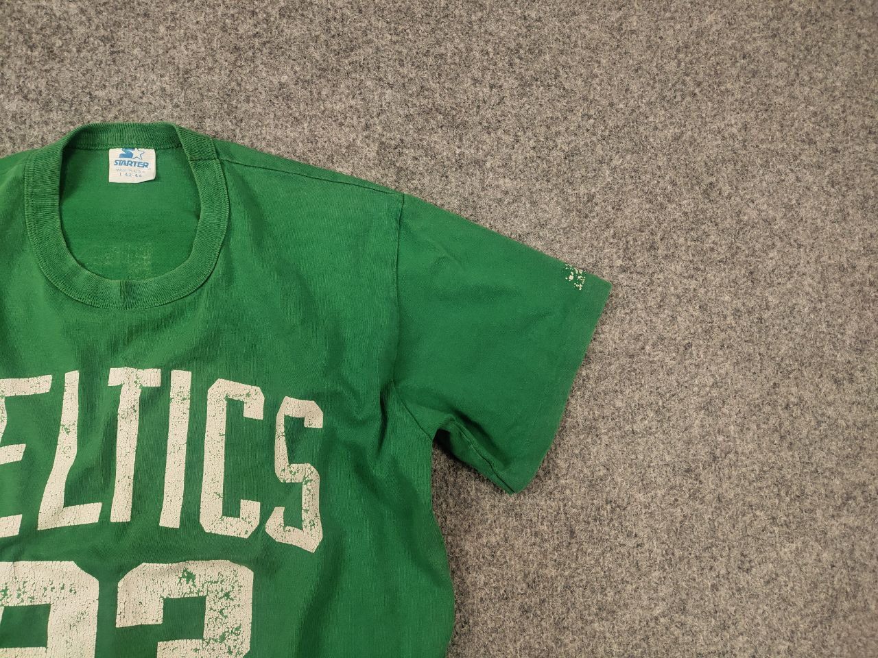 NBA Vintage 90's Starter Larry Bird Celtics 33 NBA Graphic Shirt Size US L / EU 52-54 / 3 - 4 Thumbnail