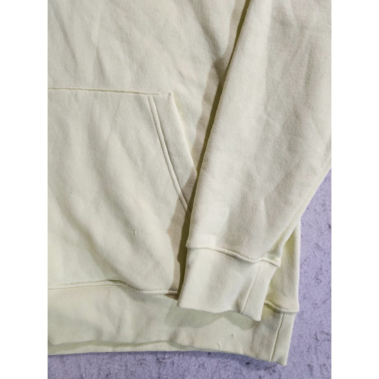 Nike VINTAGE Nike Sportswear Signature Pullover Hooded Sweatshirt Mens Size Large Yellow Size US L / EU 52-54 / 3 - 5 Thumbnail
