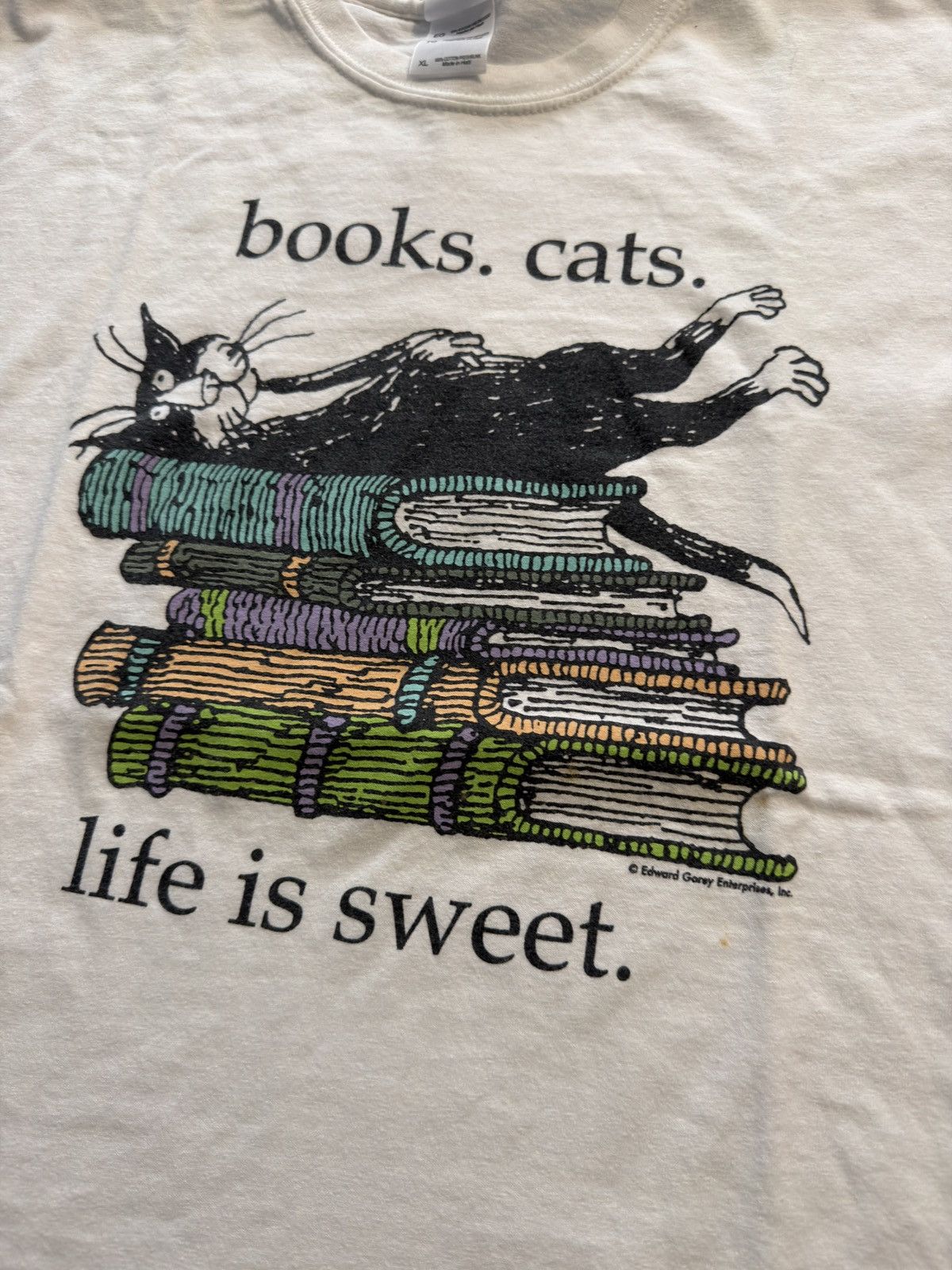 Other vintage edward gorey books and cats art tee size xl Size US XL / EU 56 / 4 - 2 Thumbnail