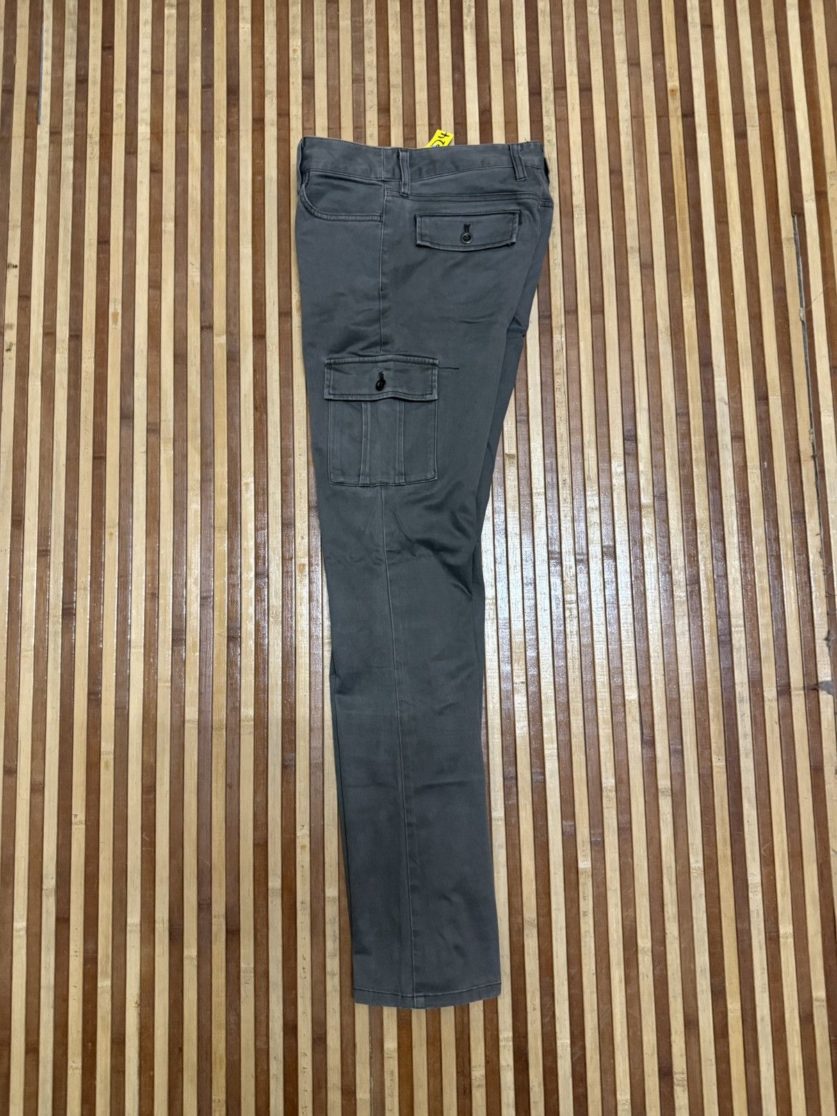 Uniqlo Uniqlo Unisex Cargo Pants Streetwear Multipocket W27X31 Size US 27 - 8 Thumbnail