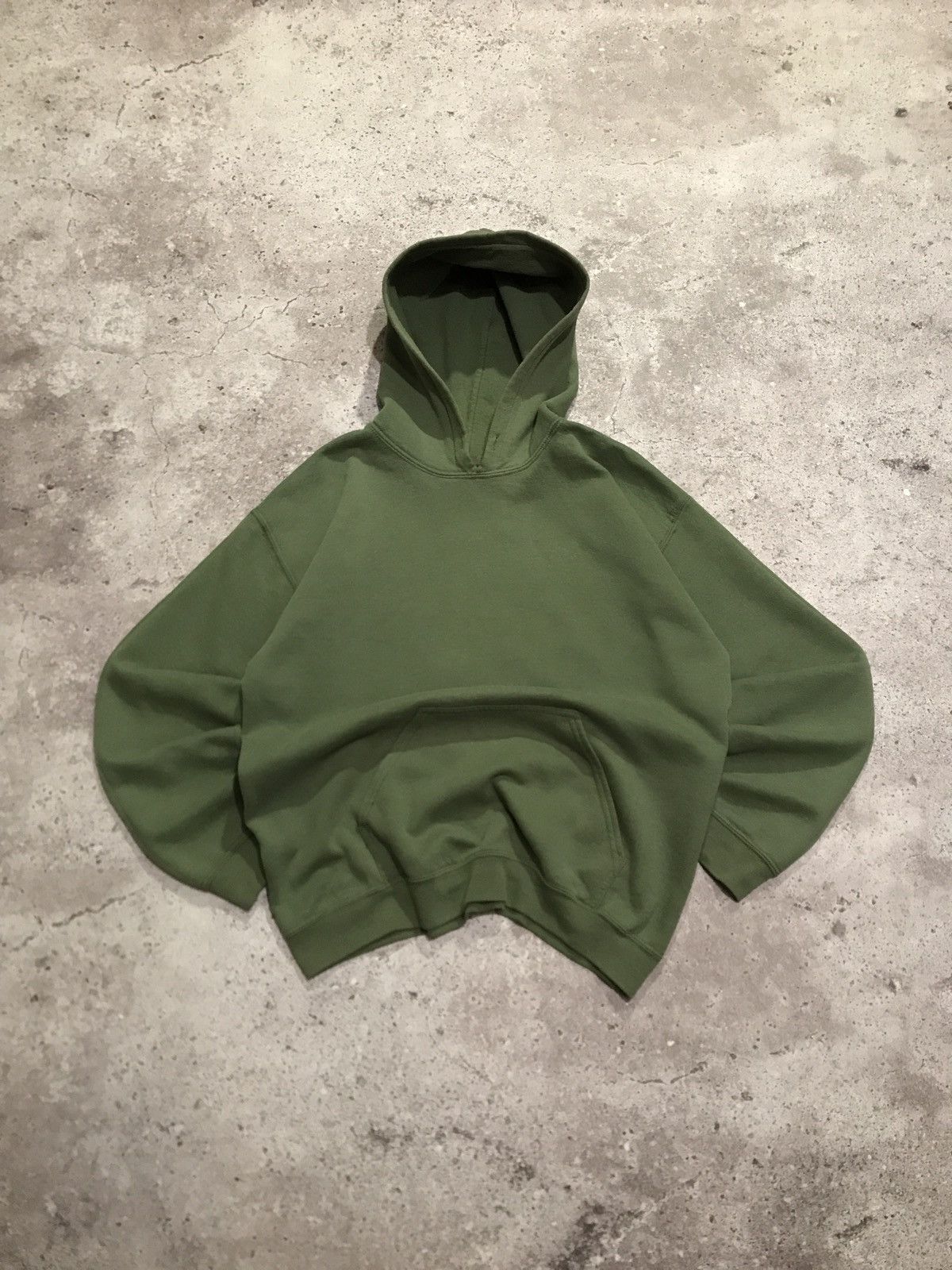 Vintage Vintage Y2K Boxy Hoodie Gildan Olive M Size US M / EU 48-50 / 2 - 1 Thumbnail