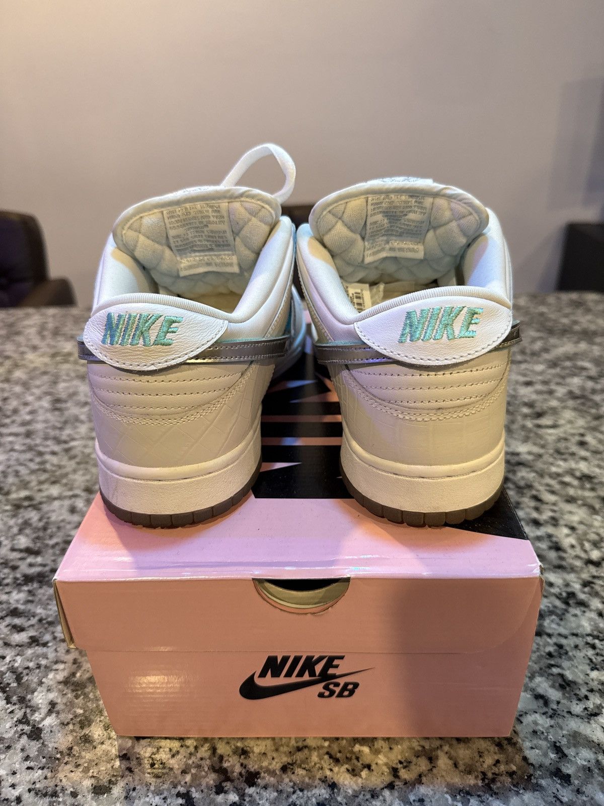 Diamond Supply Co. × Nike Diamond Supply Co. White Diamond SB’s Size US 9 / EU 42 - 5 Thumbnail