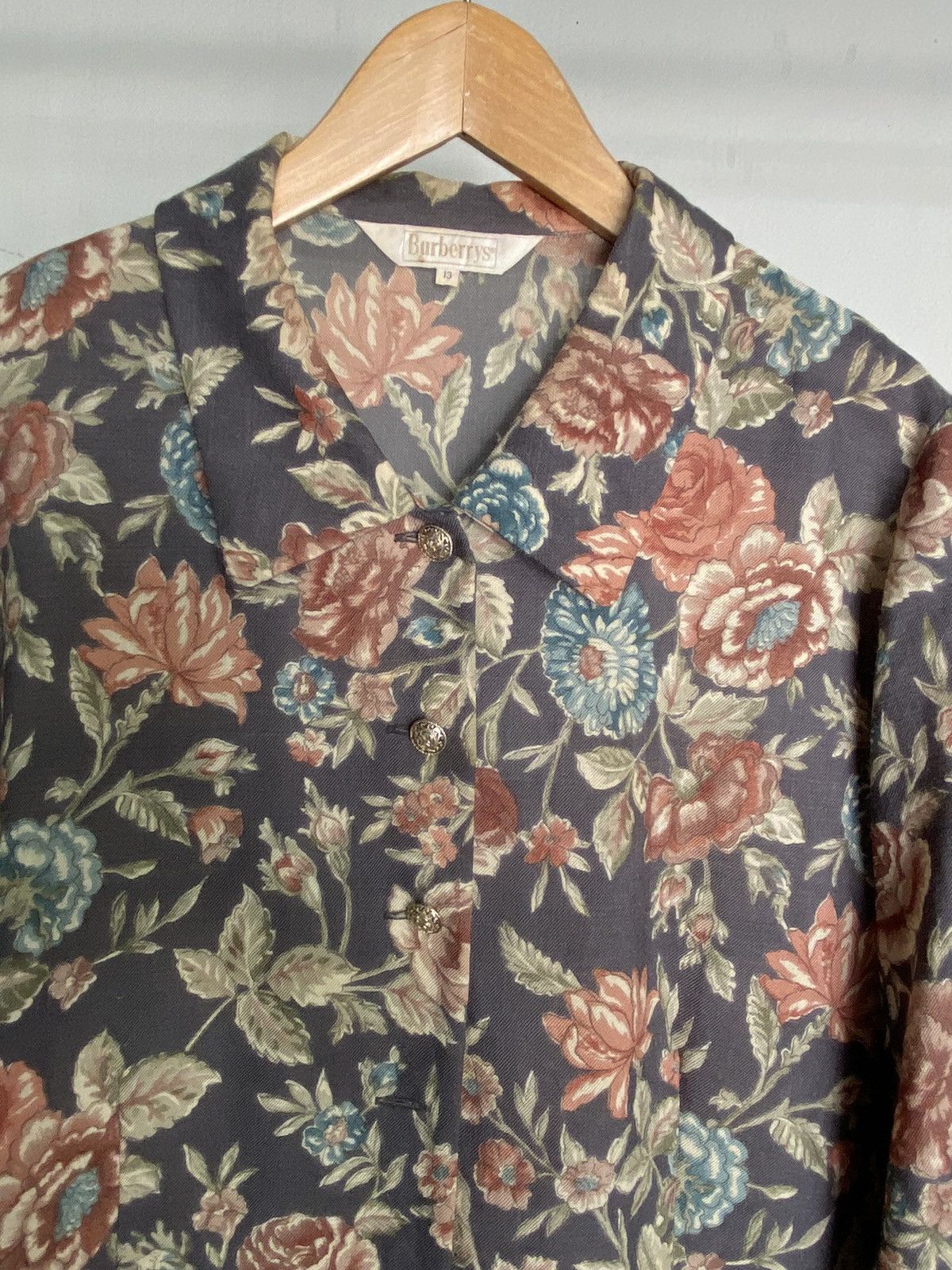 Burberry Burberrys Vintage Floral Button-Up Blouse in Charcoal Size XL / US 12-14 / IT 48-50 - 10 Thumbnail