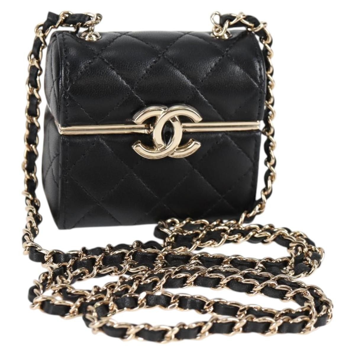 Chanel Chanel Matelasse Chain Shoulder Bag Size ONE SIZE - 1 Thumbnail