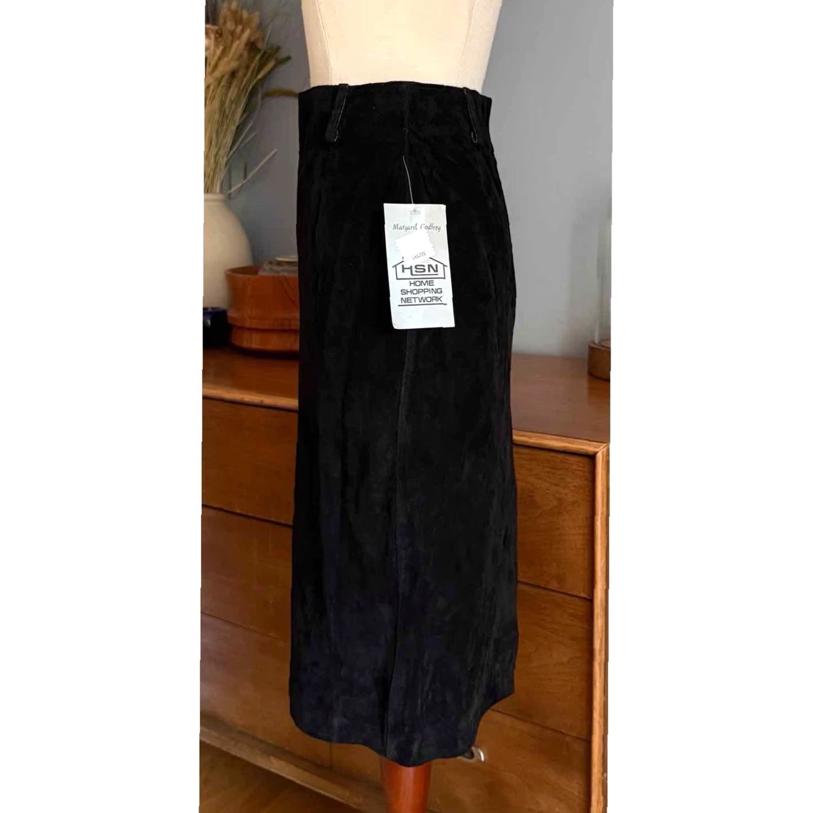Vintage VINTAGE Margaret Godfrey Black Leather Suede Straight Pencil Skirt 4 Women Size 4 Knee Length Zipper Back Slit Lined 90s Boho Hippie City Classic Size 27" / US 4 / IT 40 - 2 Thumbnail