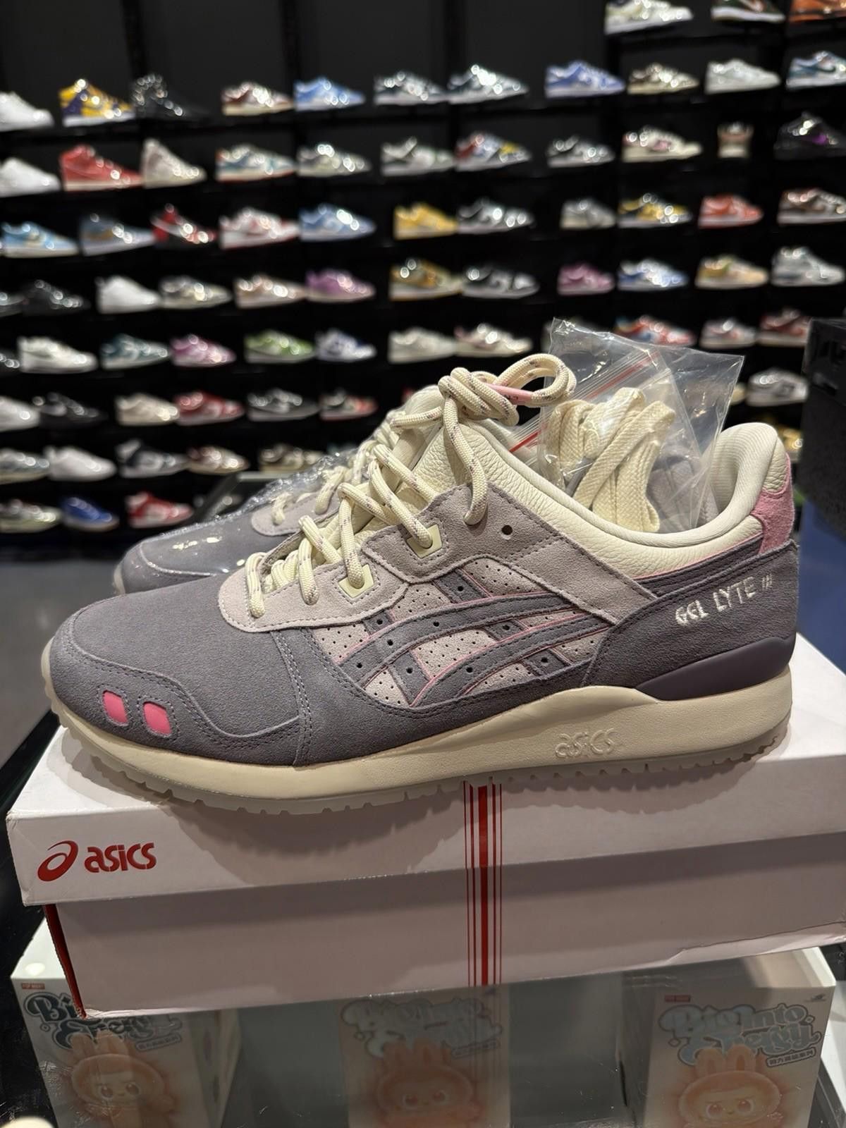 Asics Size 11.5 - ASICS GEL-Lyte III OG x END Pearl 2020 Brand New Size US 11.5 / EU 44-45 - 2 Thumbnail