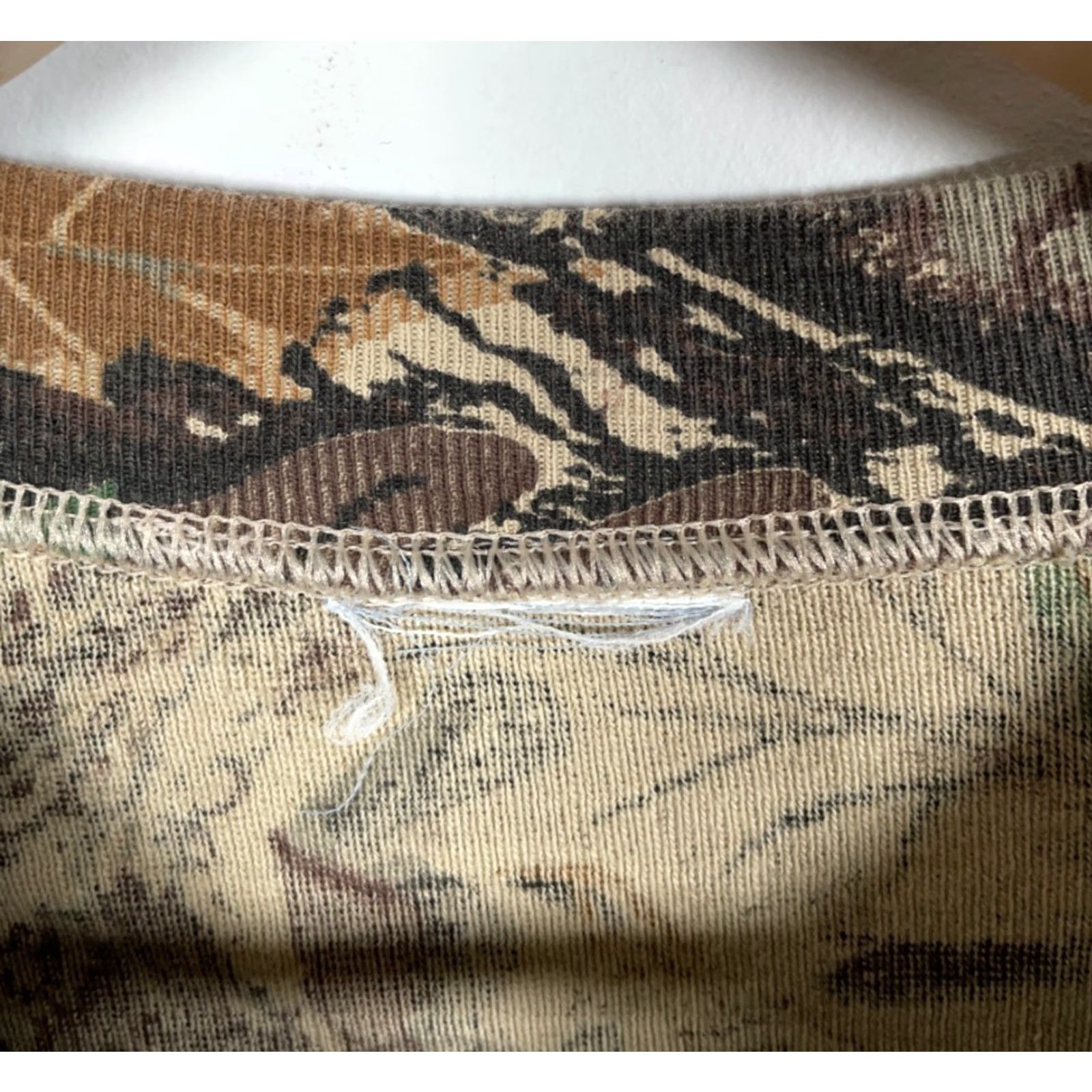Vintage VINTAGE 90s Camouflage Henley Long Sleeve T-Shirt Men's Medium Brown Advantage Camouflage Pattern Men’s T-Shirt Size US M / EU 48-50 / 2 - 3 Thumbnail