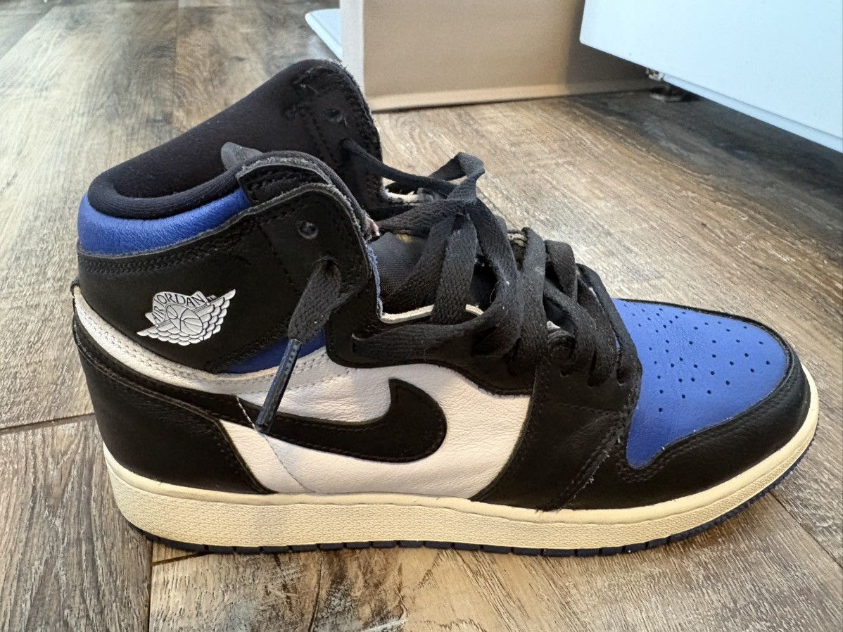 Jordan Brand Air Jordan 1 Retro High OG GS Royal Toe Size US 8.5 / IT 38.5 - 9 Thumbnail