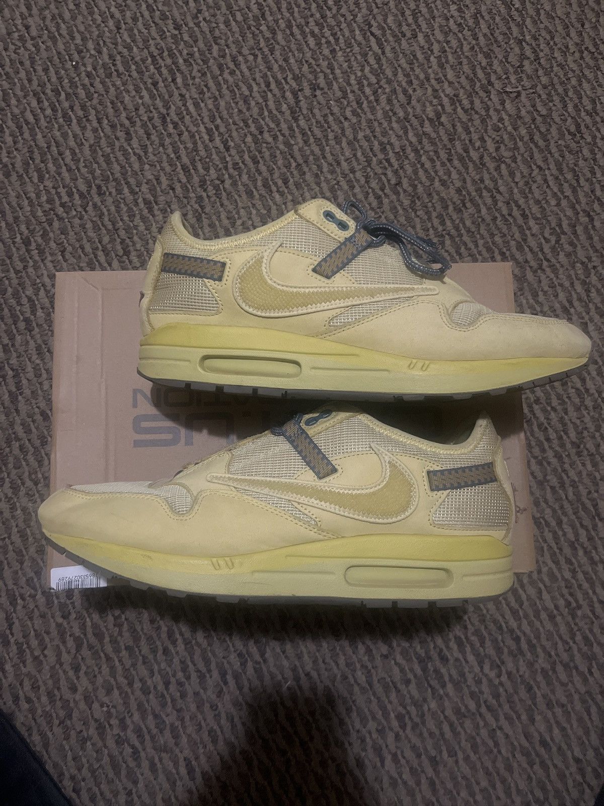 Nike × Travis Scott travis scott air max 1s Size US 12 / EU 45 - 2 Thumbnail