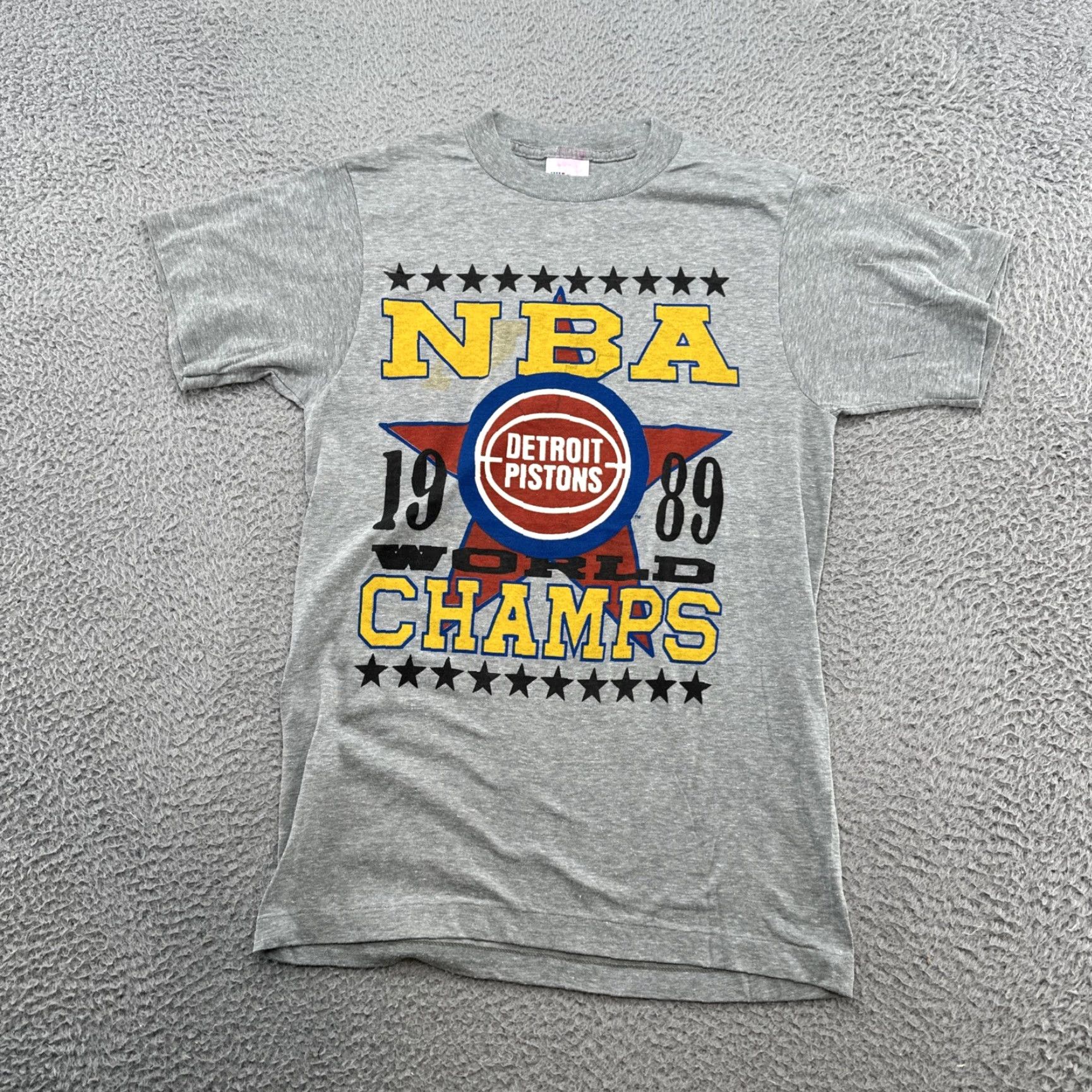 NBA VINTAGE Detroit Pistons 1989 NBA Champions T-Shirt Size Medium Single Stitch Gray Men Shirt 80s 90s Sports Pistons Mens Size US M / EU 48-50 / 2 - 2 Thumbnail