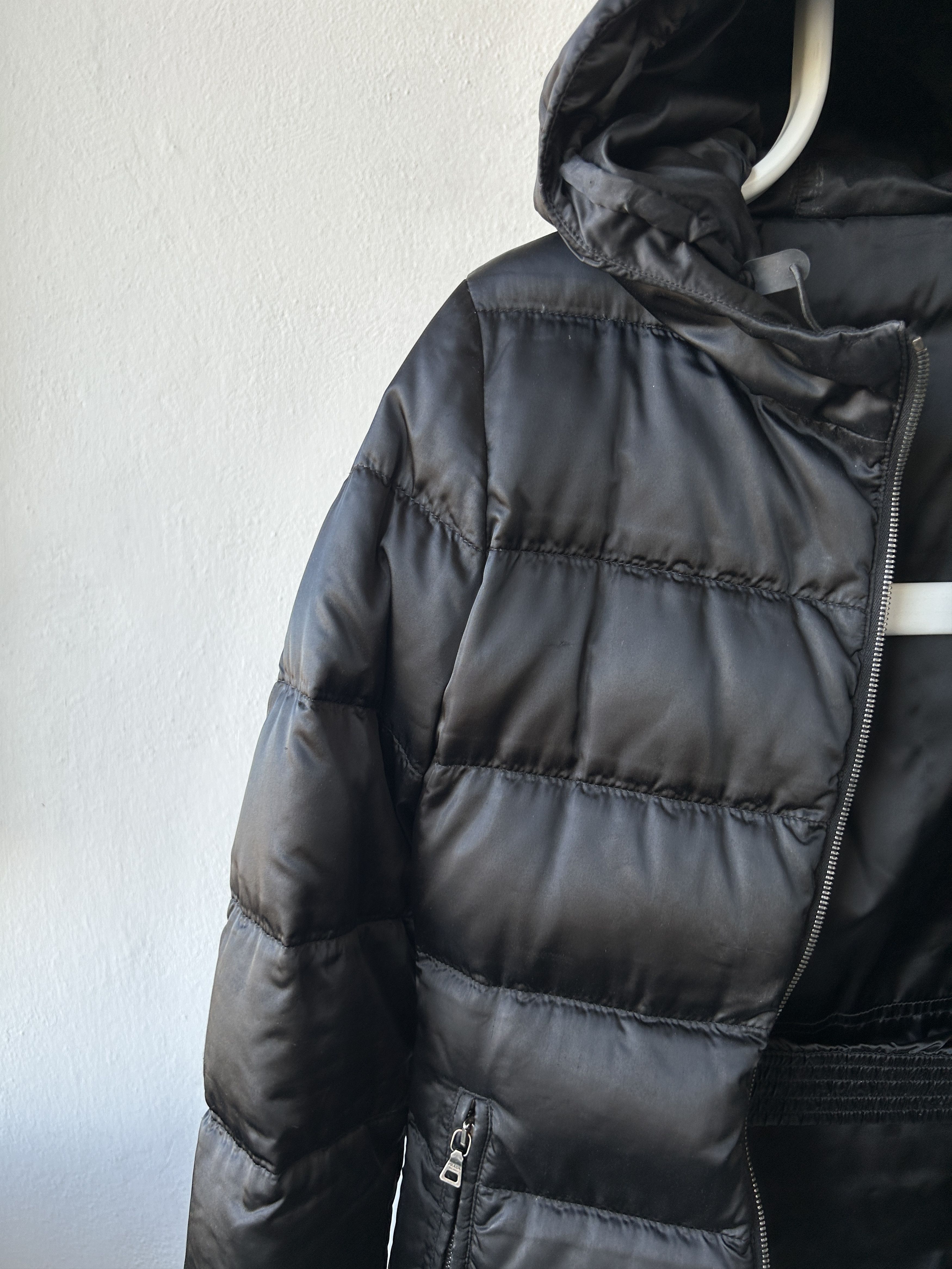 Prada AW2010 Prada sport triangle logo puffer jacket Size S / US 4 / IT 40 - 5 Thumbnail