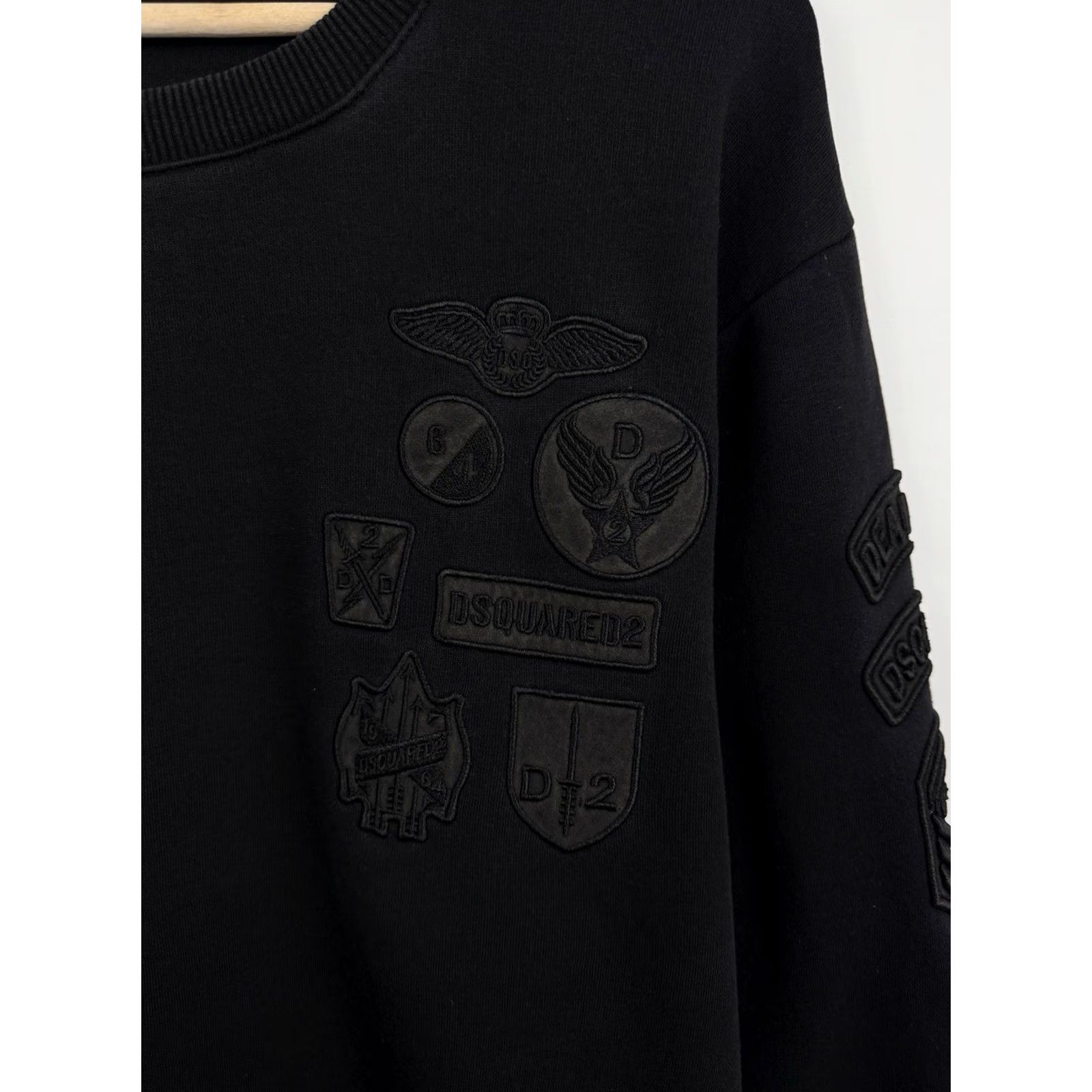 Dsquared2 VINTAGE Dsquared2 Army Embossed Logo Art Sweatshirt Y2K Rare Retro Logo Pullover Sweatshirt Mens L Black Size US L / EU 52-54 / 3 - 5 Thumbnail