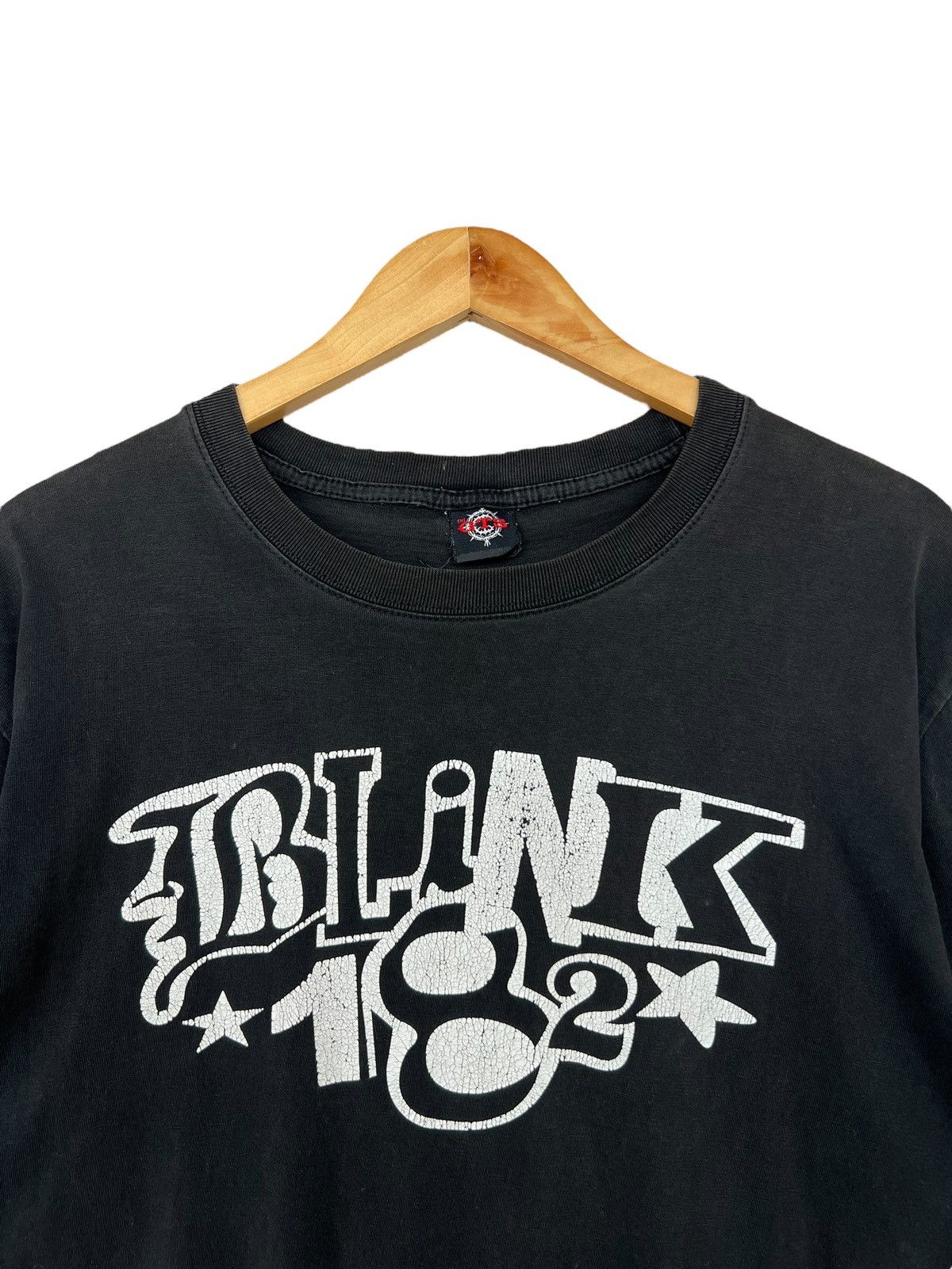 Vintage Vintage y2k Blink 182 Bunny Black Tee Size US L / EU 52-54 / 3 - 4 Thumbnail