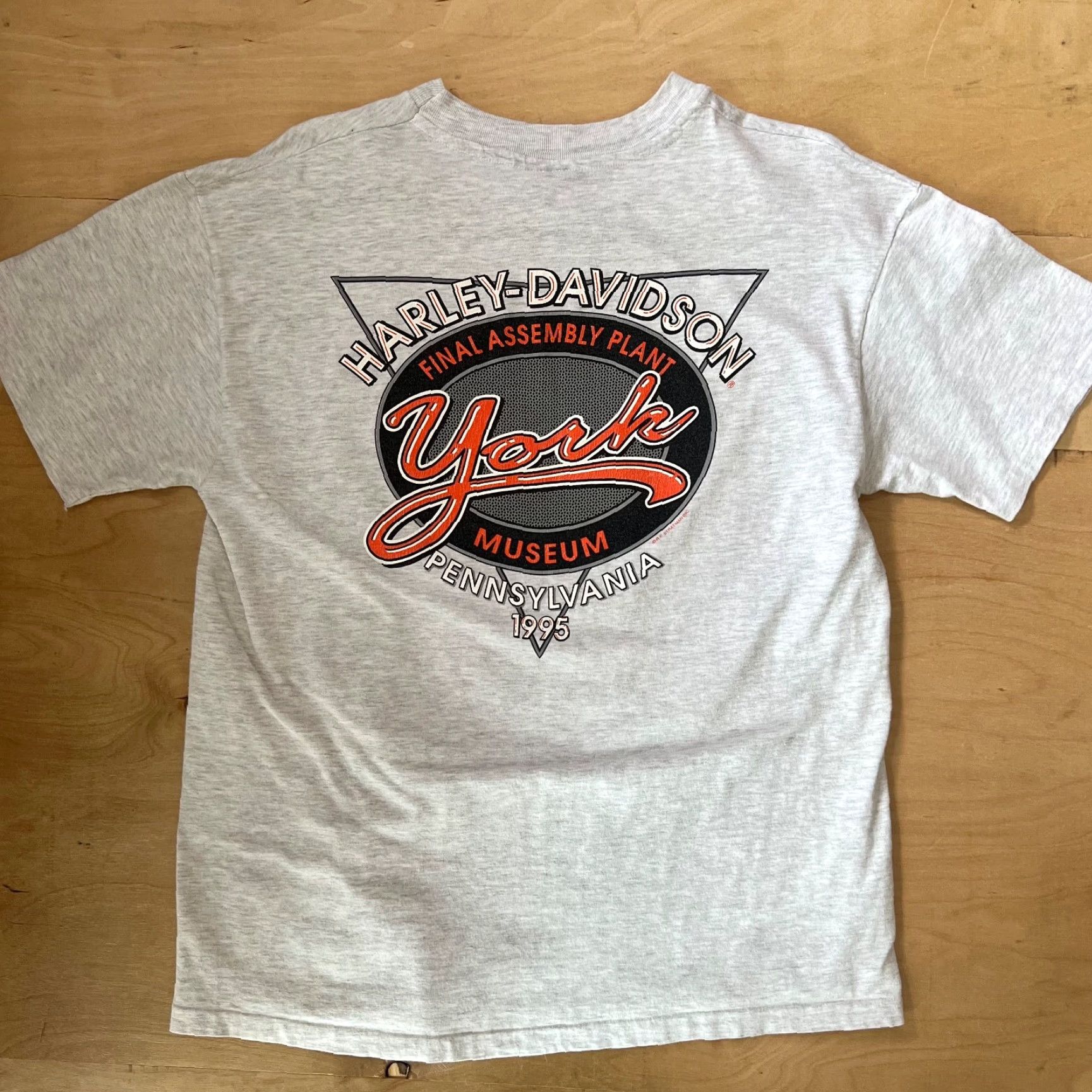 Harley Davidson VINTAGE Harley-Davidson Shirt L Gray 90s Final Assembly Plant Biker Eagle Art Shirt Mens 90s Harley-Davidson USA Cartoon Ice Age Logo Size US L / EU 52-54 / 3 - 6 Thumbnail