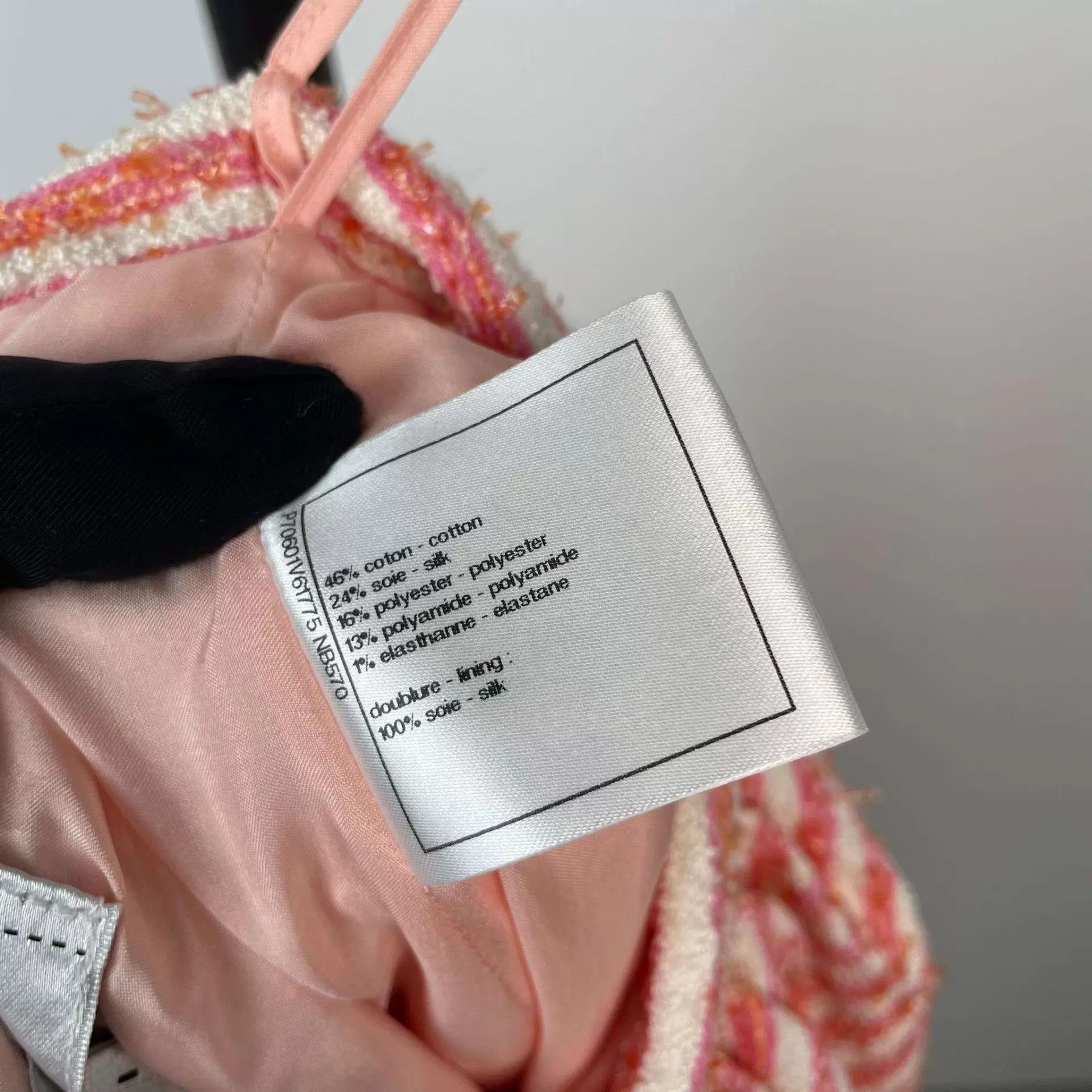 Chanel Chanel Pink Stripe Skirt 34 New With Extra Buttons Size 25" / US 0 / IT 36 - 6 Thumbnail