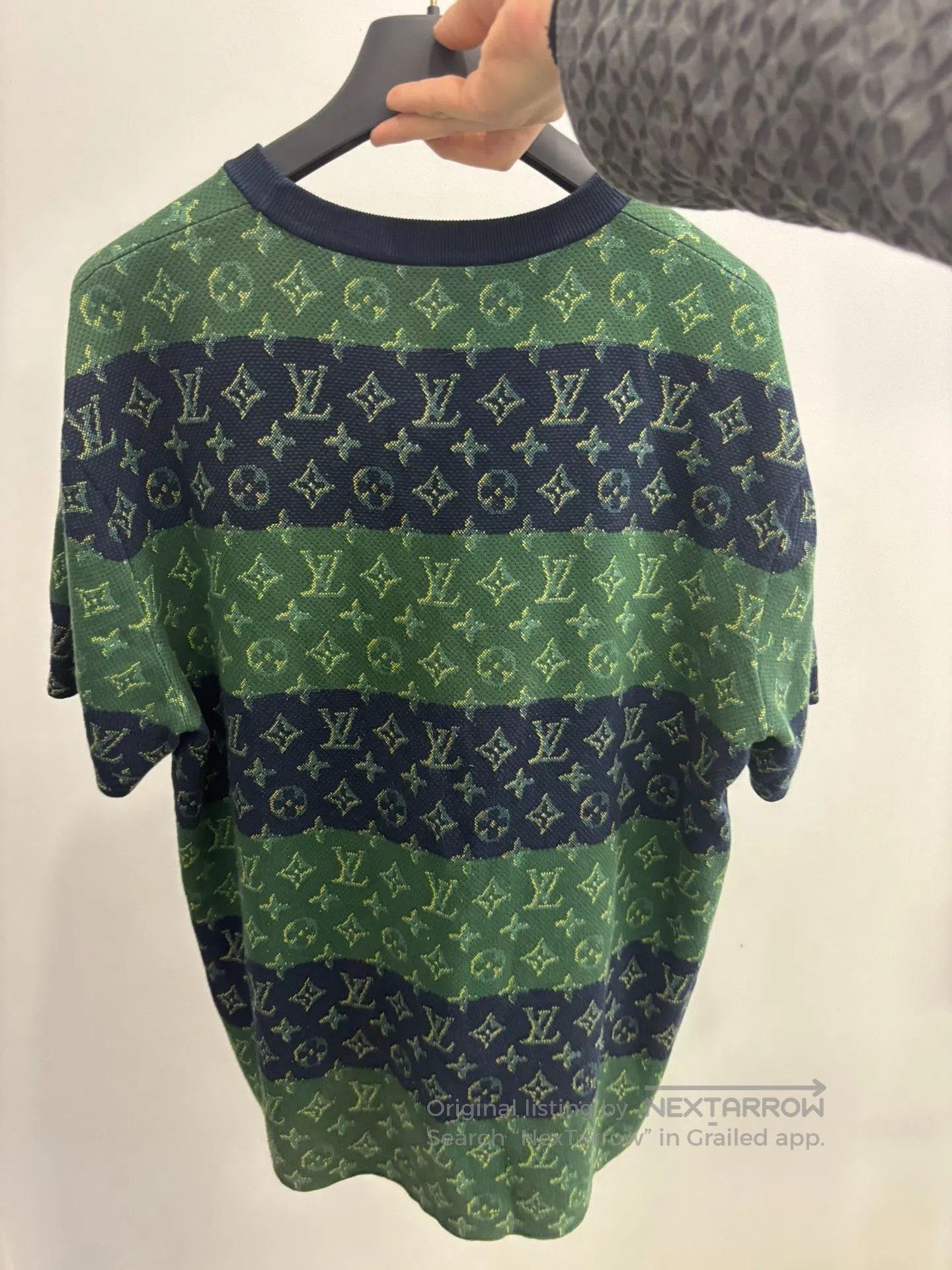 Louis Vuitton LV Men's Knit Short-Sleeve Logo T-Shirt. Size US M / EU 48-50 / 2 - 2 Thumbnail