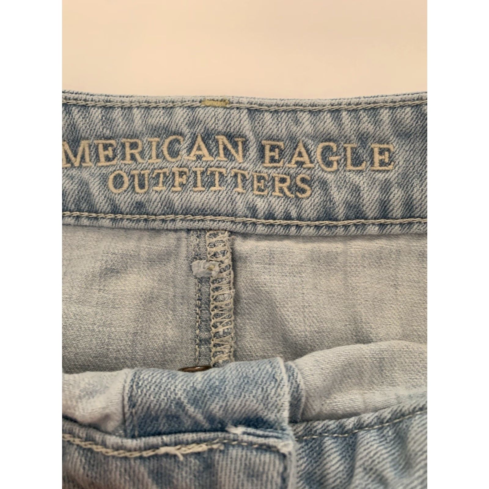 American Eagle Outfitters VINTAGE 6 American Eagle Outfitters Light Wash Button Front Jean Skirt Denim Frayed Hem Size 28" / US 6 / IT 42 - 6 Thumbnail