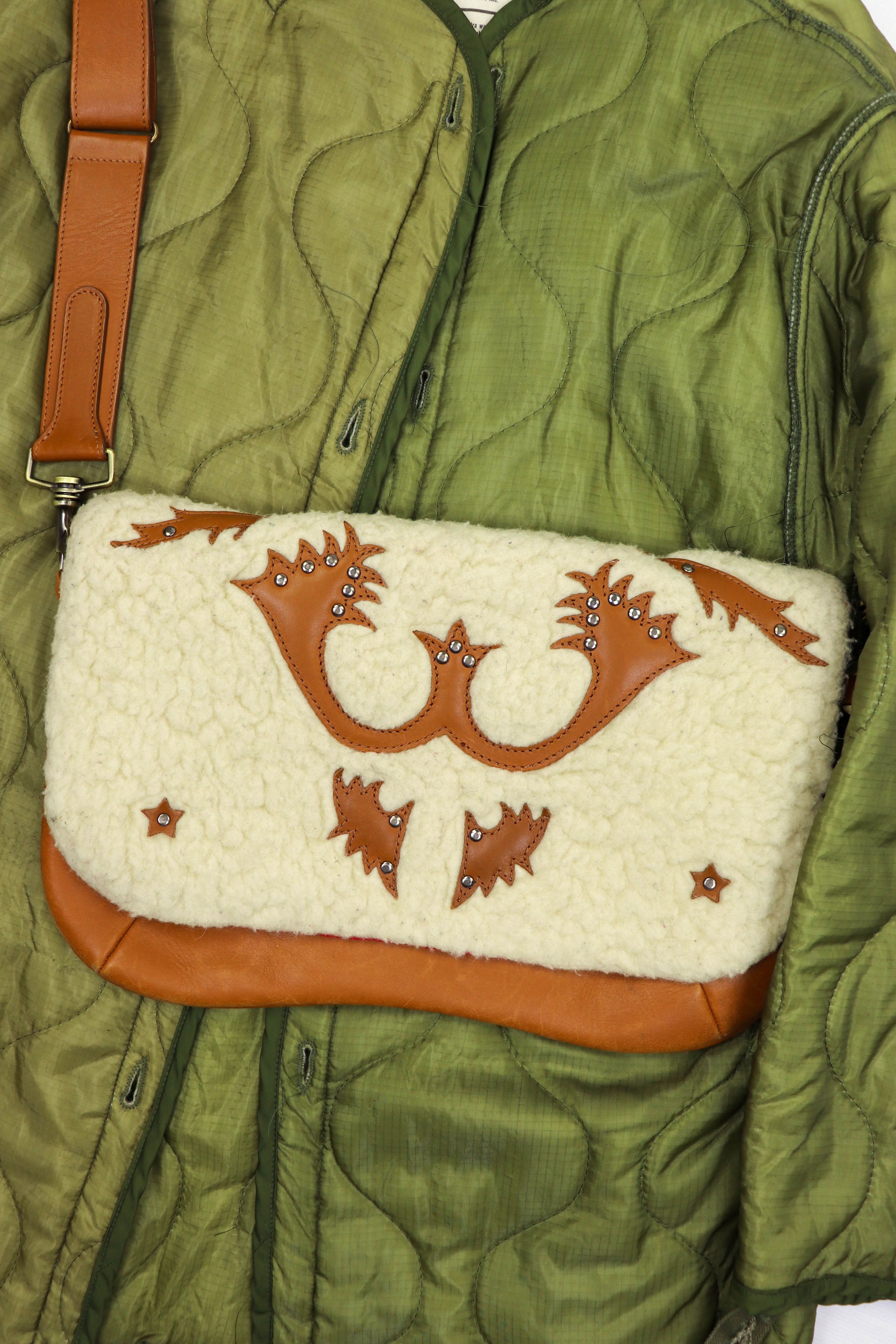 Designer × Leather La Stella Tan Beige Leather Crossbody Shoulder Bag Size ONE SIZE - 2 Thumbnail