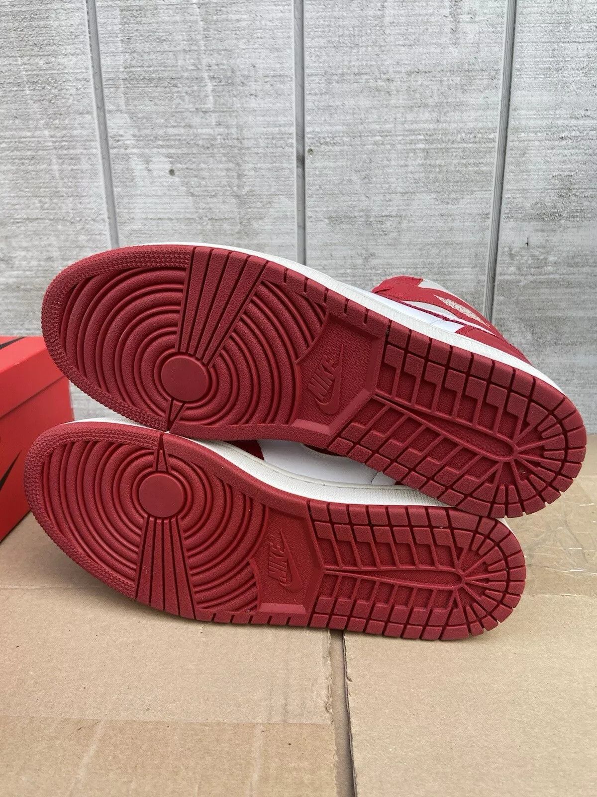 Nike Jordan 1 High Varsity Red Chenille DJ4891-061 Women 12/10.5M Size US 12 / IT 42 - 8 Thumbnail
