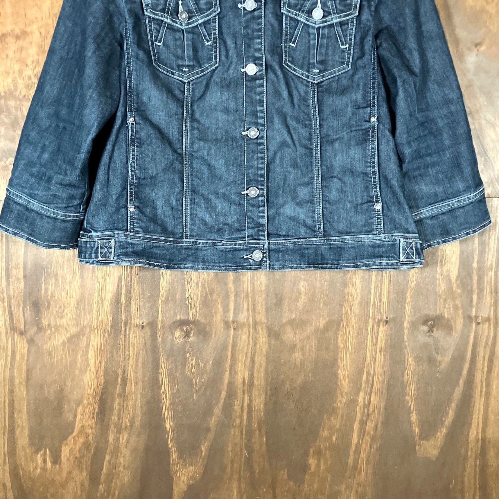 Vintage Chicos Womens Jacket Blue Denim Button Up Front Pockets Stretch L Regular Cotton 2 (L) Fall Winter Spring Mens/Womens? Size L / US 10 / IT 46 - 3 Thumbnail