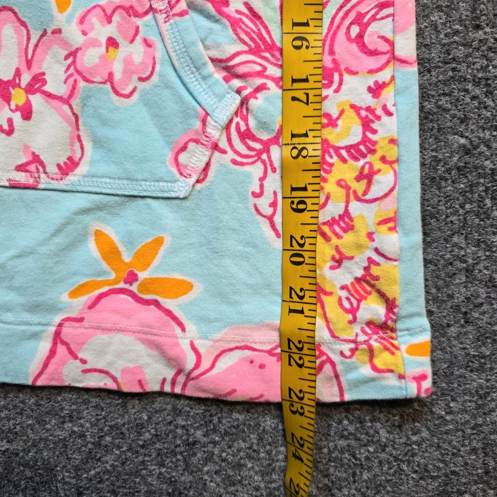 Lilly Pulitzer Lilly Pulitzer Top Womens XS Blue Lolita Breakwater Floral 1/4 Zip Popover Shirt Womens XS Blue Floral 1/4 Zip Popover Size XS / US 0-2 / IT 36-38 - 7 Thumbnail