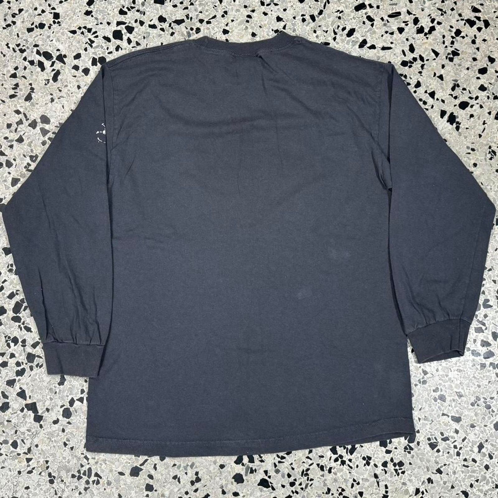 Vintage VINTAGE Y2K TO THE EDGE PRIME “LIFE AS USUAL” SKATER L/S TEE Size US L / EU 52-54 / 3 - 5 Thumbnail