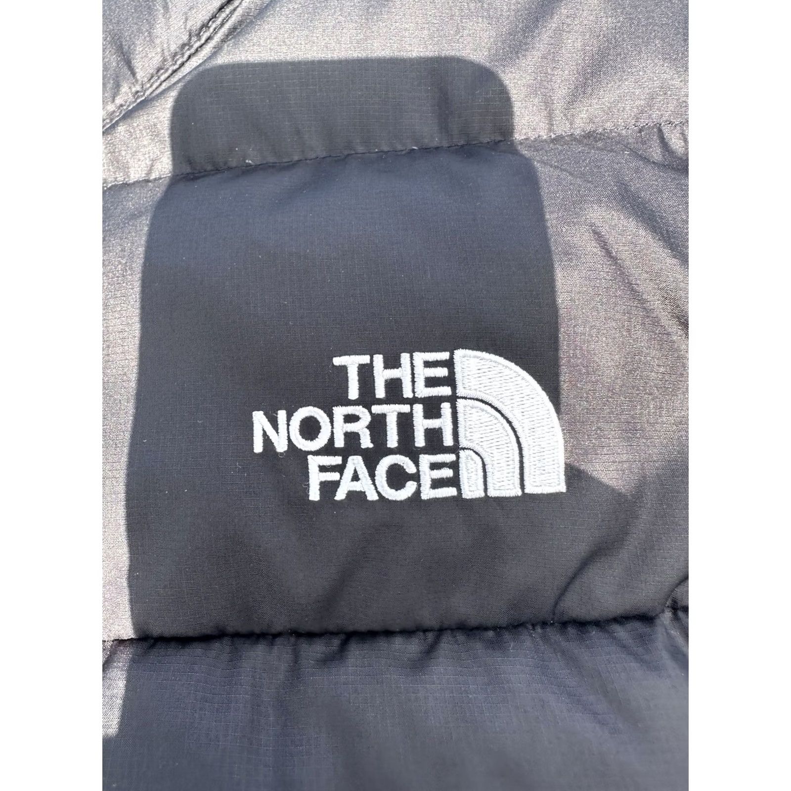 The North Face VINTAGE The North Face Puffer Vest 550 Goose Down Black Sleeveless Zip Up Mens Size L Size US L / EU 52-54 / 3 - 3 Thumbnail