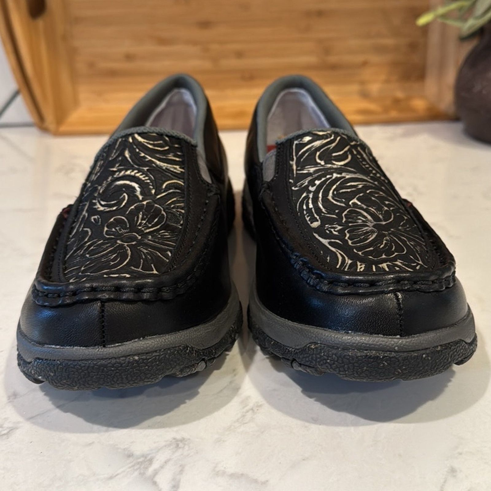 Twisted X Twisted X Floral Tooled Driving Moccasins leather size 9.5 Size US 9.5 / IT 39.5 - 3 Thumbnail