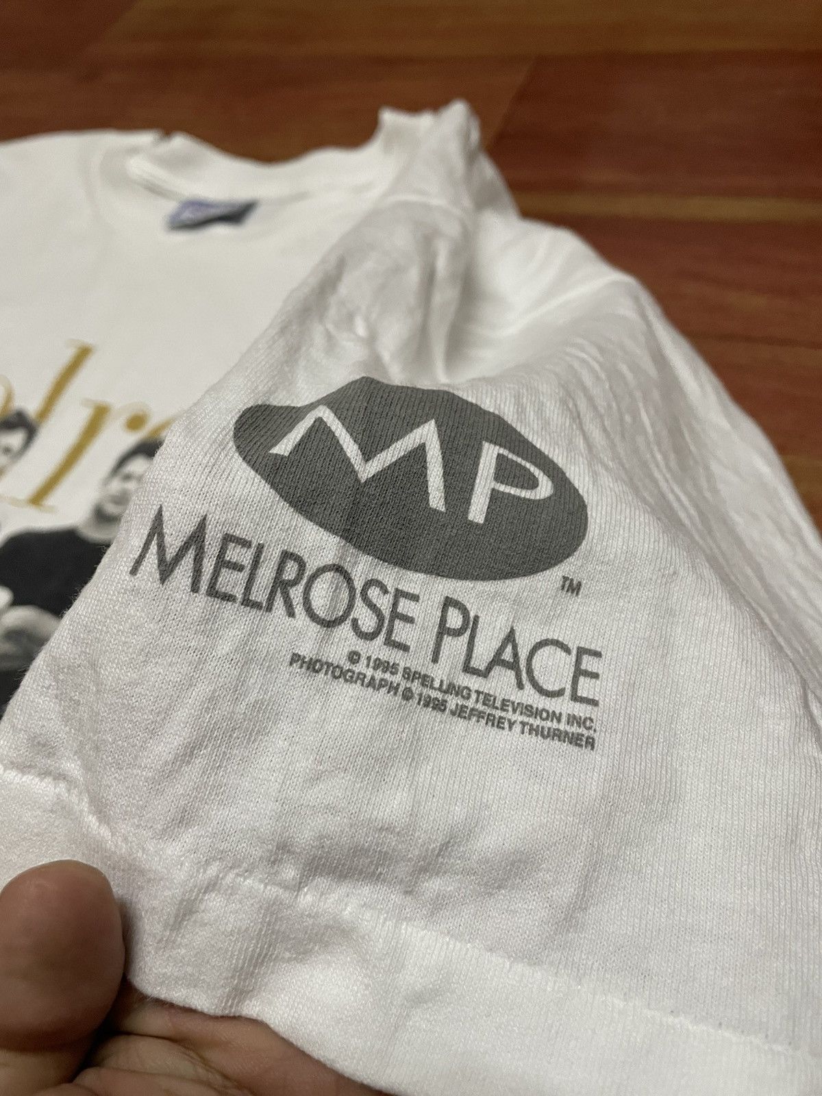 Vintage Vintage 1995 Melrose Place T-Shirt USA TV Show Promo Size US XL / EU 56 / 4 - 4 Thumbnail
