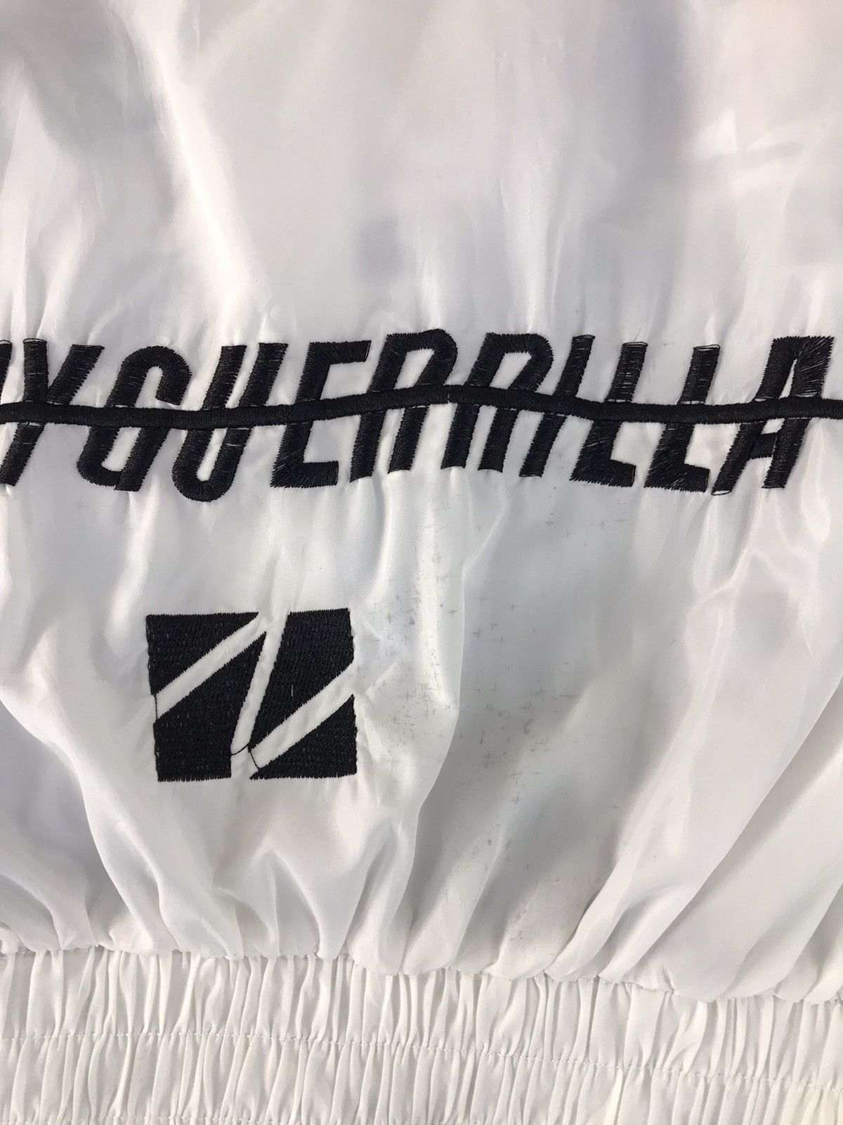 Japanese Brand Vintage Windbreaker Funny Guerrilla Design Art Zipper Design Size US XL / EU 56 / 4 - 13 Thumbnail