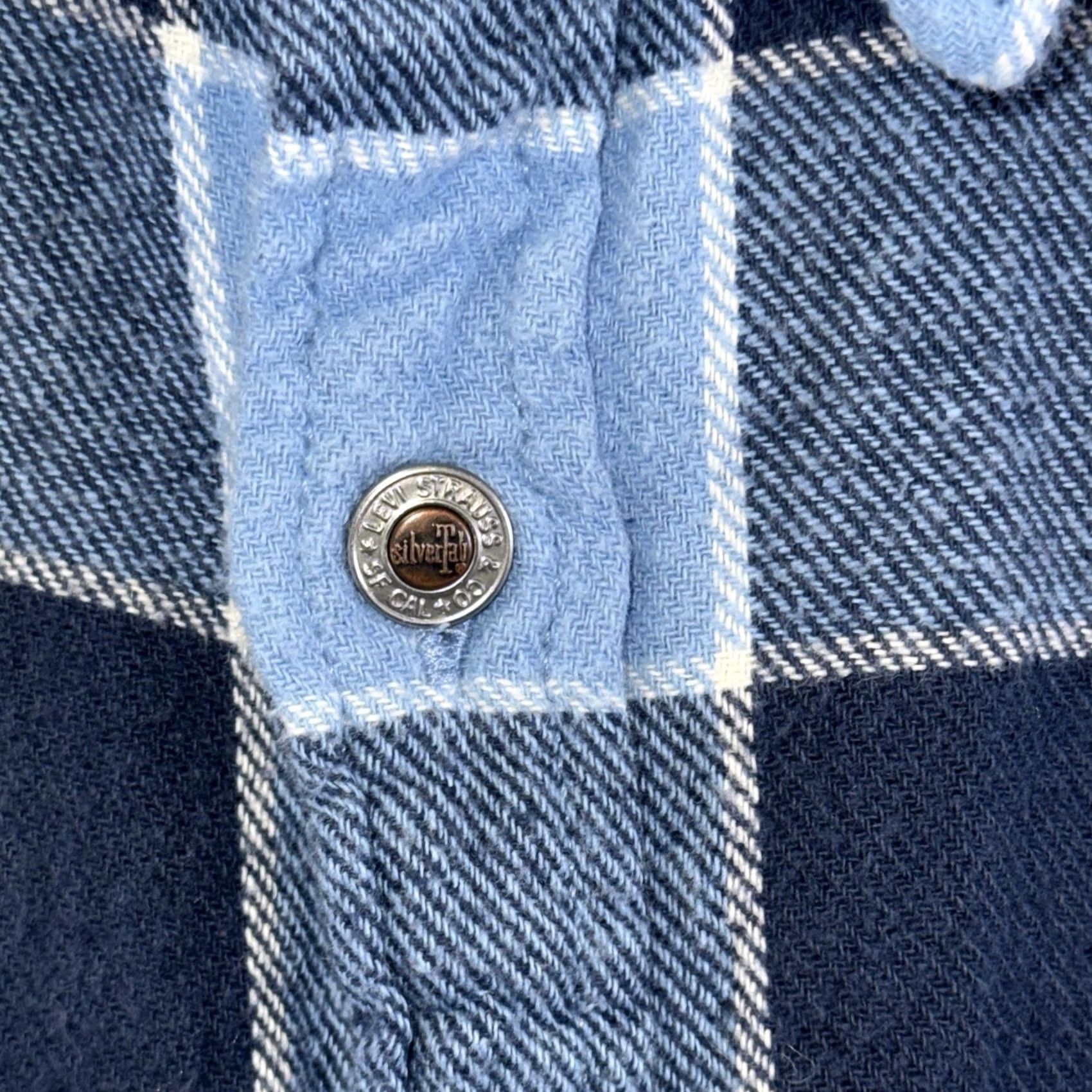Levi's VINTAGE Levi's SilverTab Shirt Mens L Blue Plaid Flannel Oversized Snap Front Cotton Size US L / EU 52-54 / 3 - 6 Thumbnail