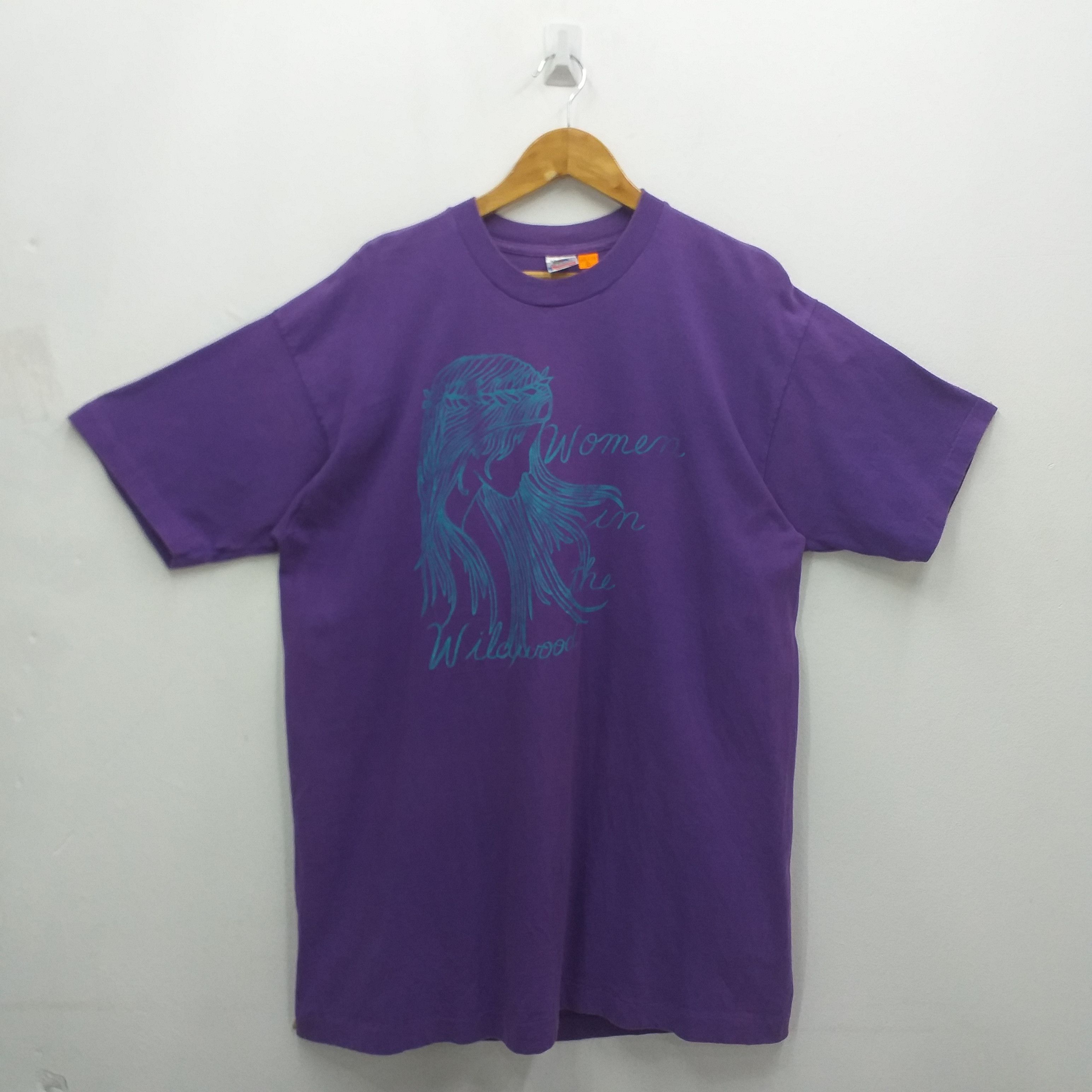 Fruit Of The Loom Vintage 90an Woman In The Wildwood XLarge Tee -E136 Size US XL / EU 56 / 4 - 1 Thumbnail