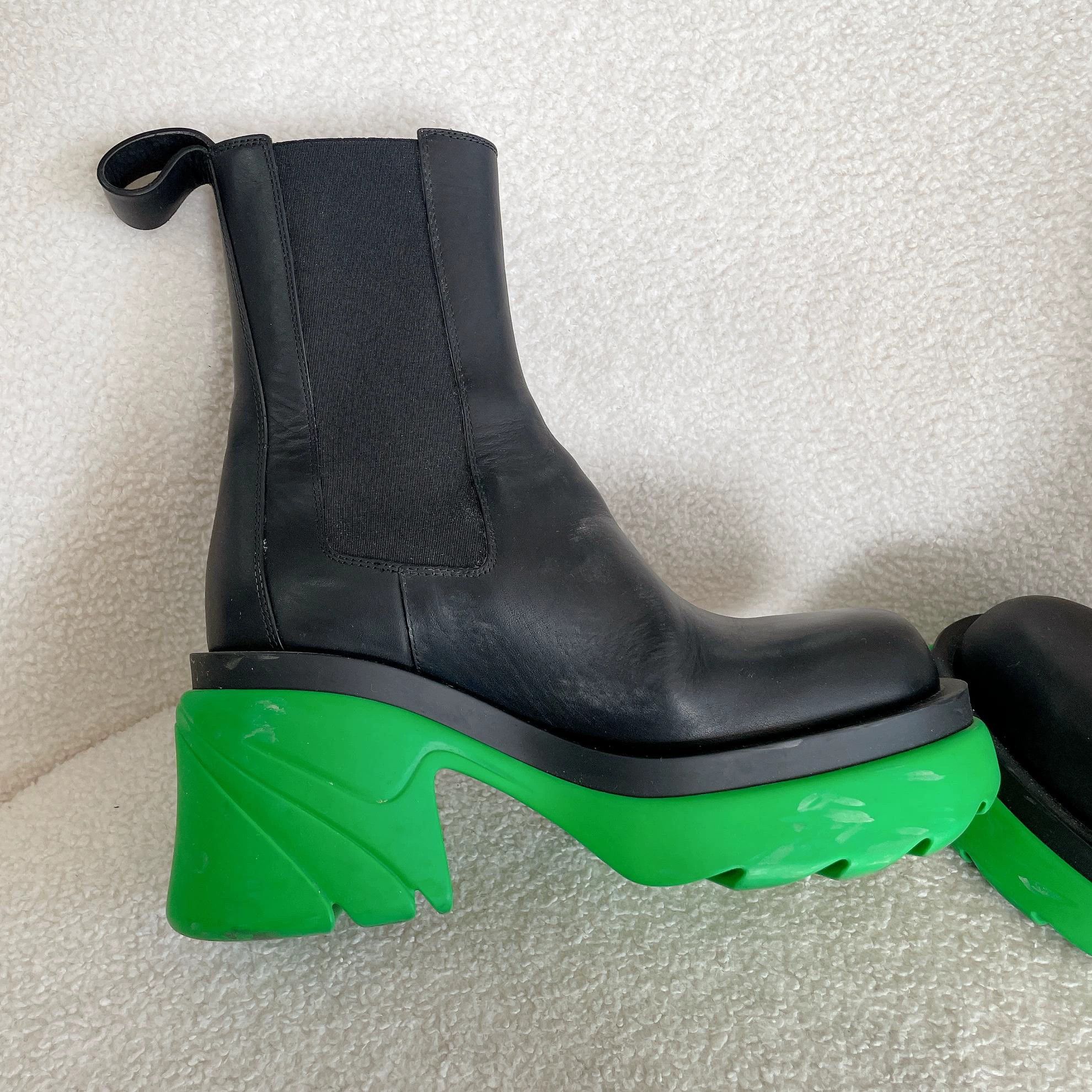 Bottega Veneta Bottega Veneta black green sole mid-calf boots 38 Size US 7 / IT 37 - 6 Thumbnail