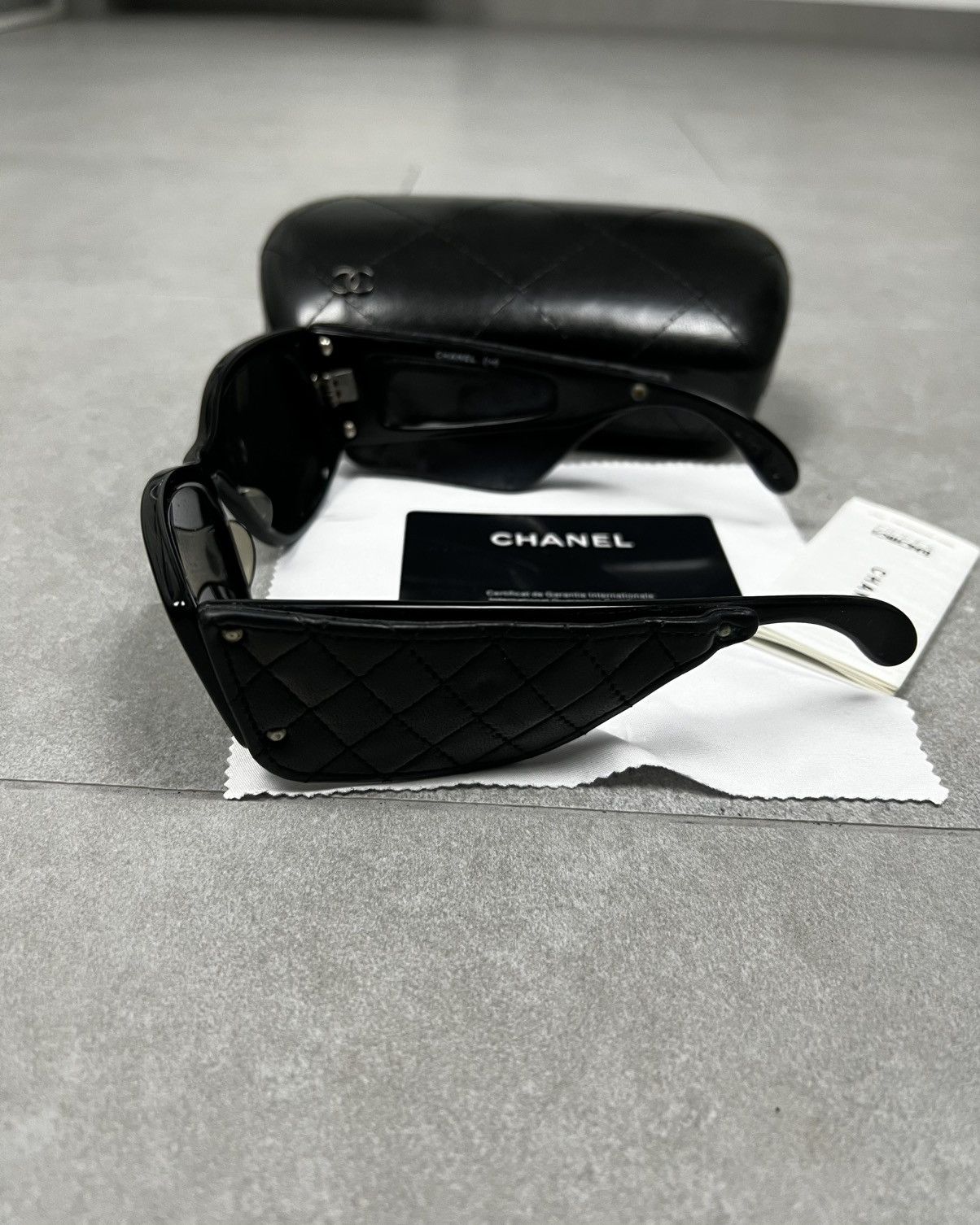 Chanel Chanel 1988 Vintage Aviator Pilot Quilted Leather Sunglasses Size ONE SIZE - 1 Thumbnail