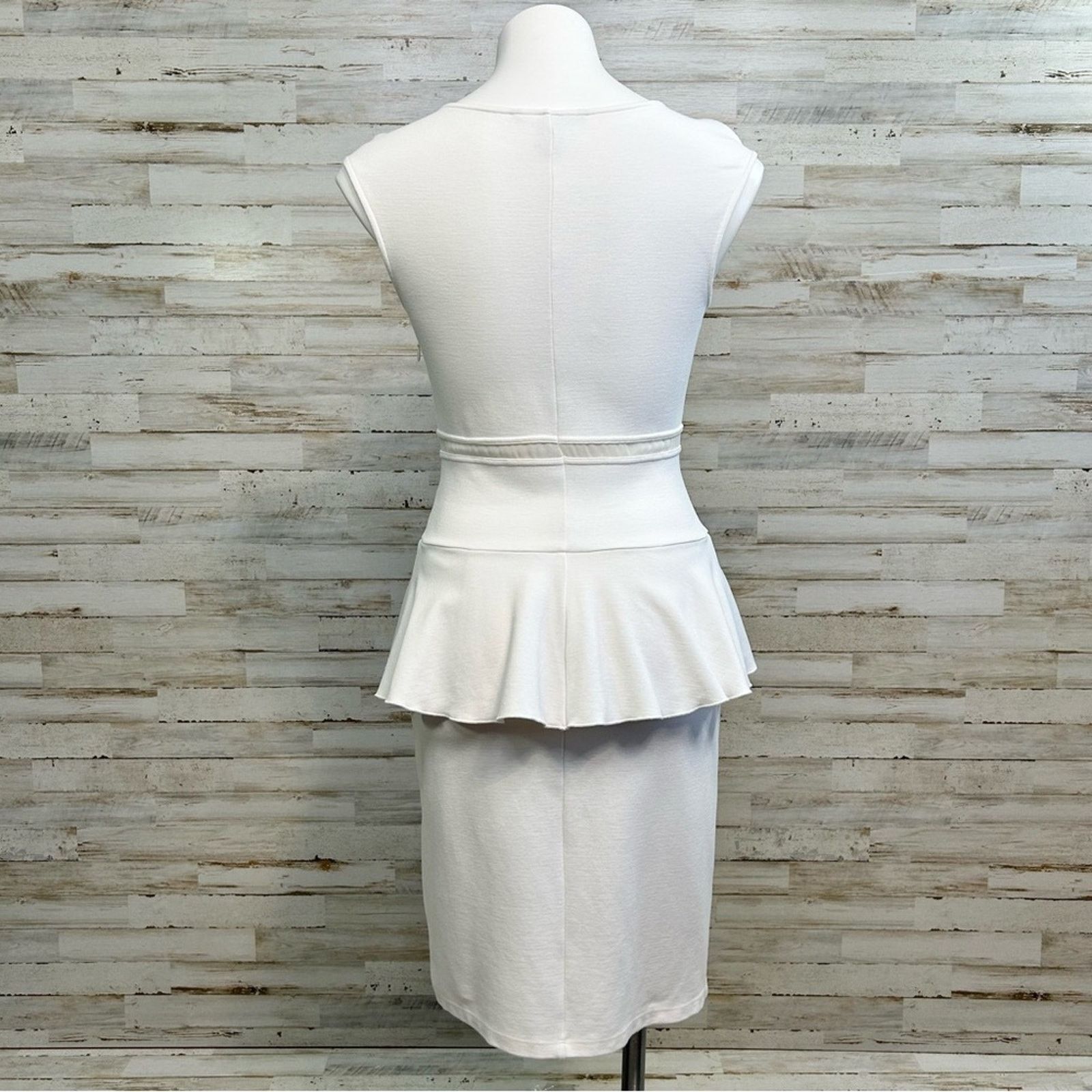 Victoria's Secret Victorias Secret Bodycon Peplum Dress Size 6 Cream Stretch Size M / US 6-8 / IT 42-44 - 8 Thumbnail