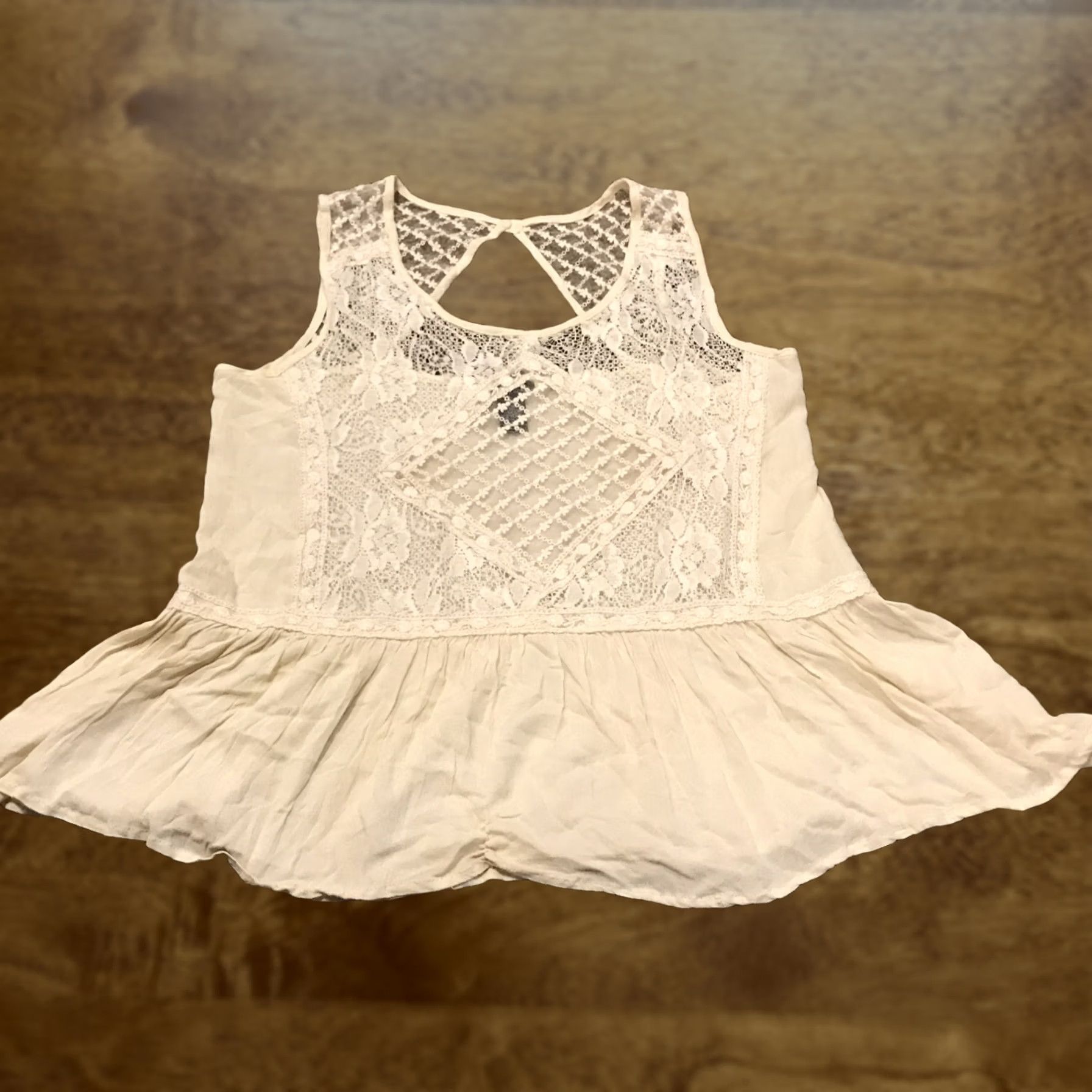 Vintage Rue 21 Womens XL Lace Blouse Sheer Round Neck Ivory Rayon Sleeveless A43 Blouse, Lace, Solid, Regular Fit, Women Size XL / US 12-14 / IT 48-50 - 1 Thumbnail